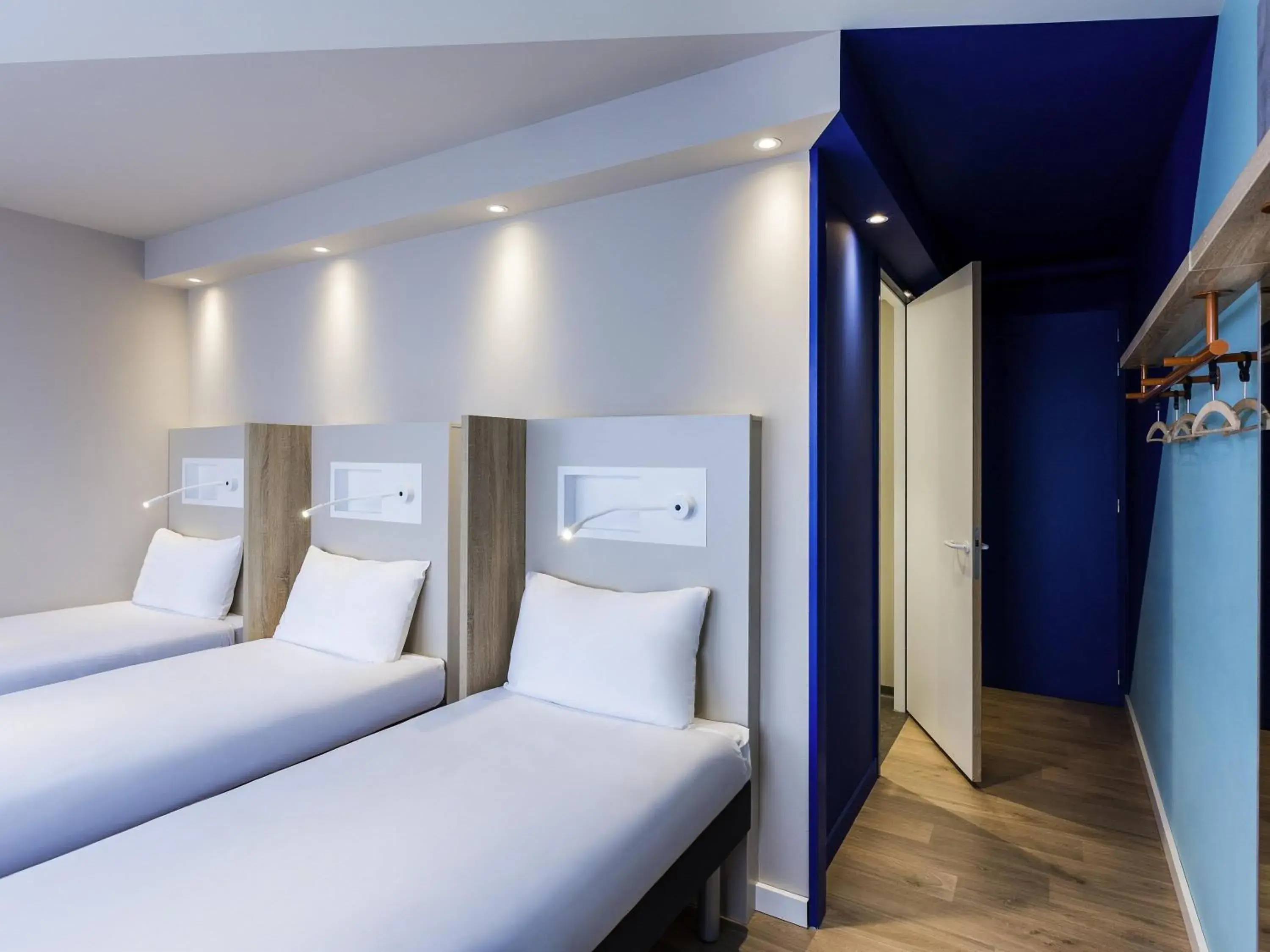 Bedroom, Bed in ibis budget Amsterdam City South Bedroom, Bed in ibis budget Amsterdam City South