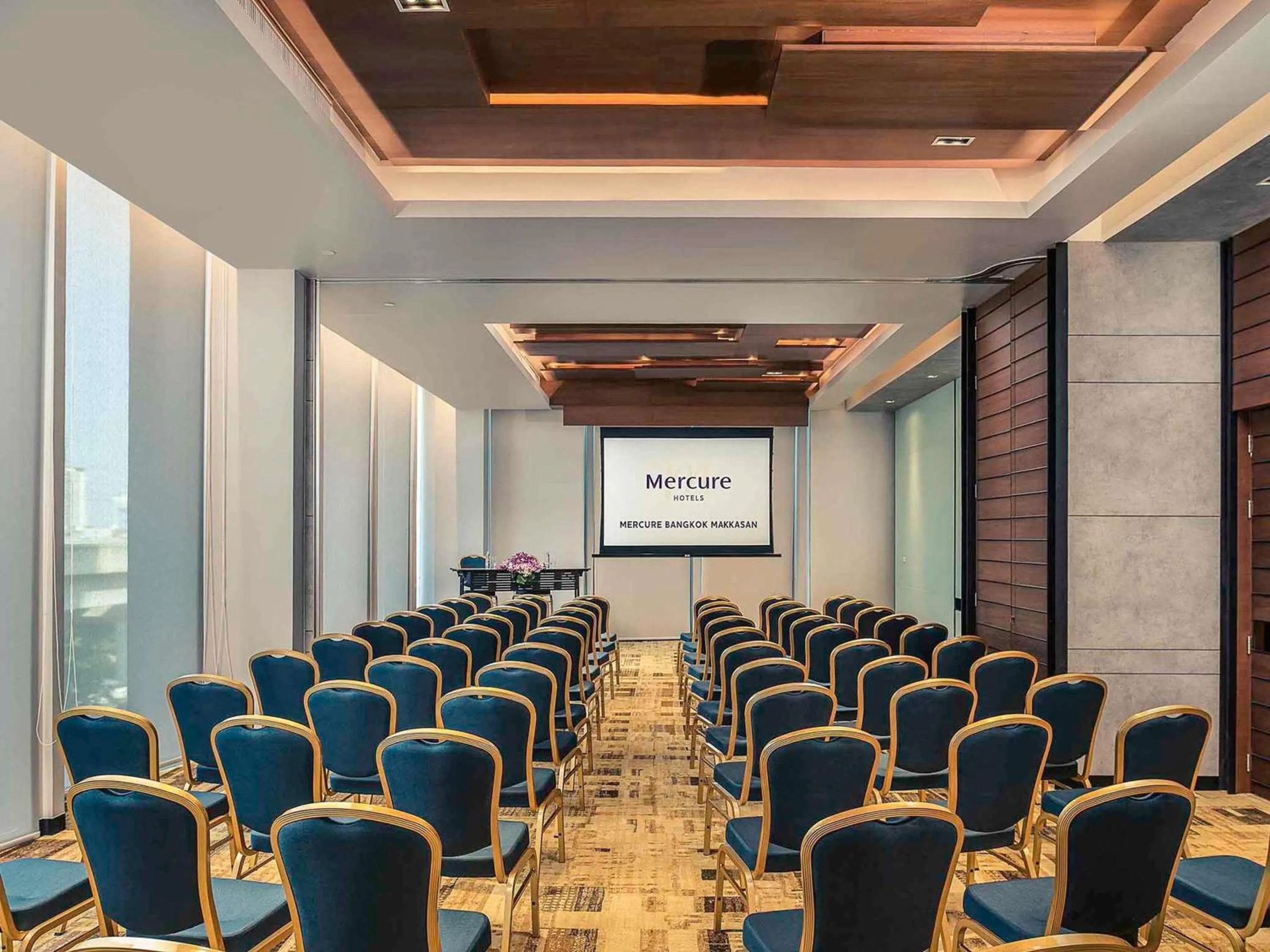 Meeting/conference room in Mercure Bangkok Makkasan