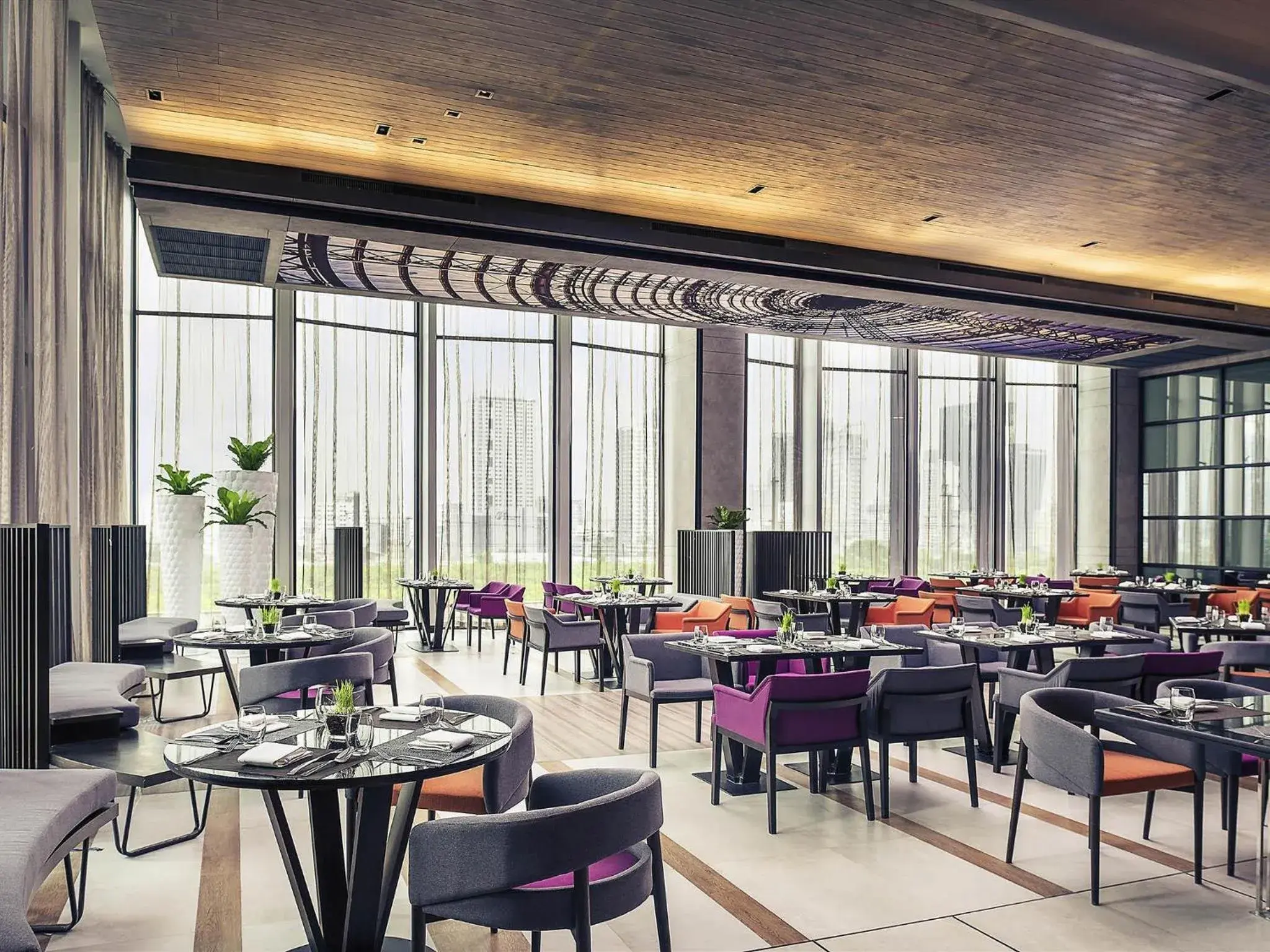 Restaurant/places to eat in Mercure Bangkok Makkasan Restaurant/places to eat in Mercure Bangkok Makkasan