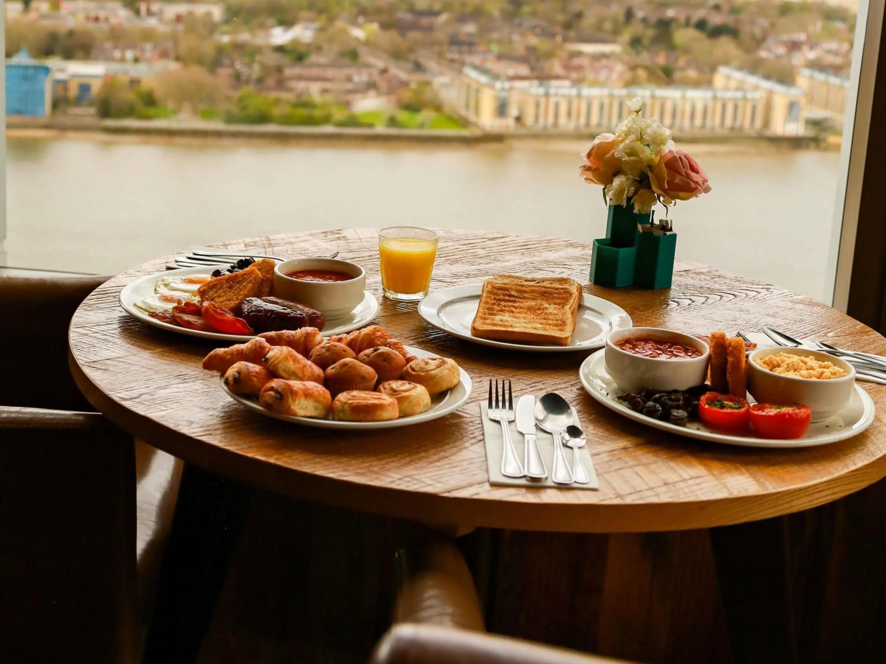 Breakfast in Novotel London Canary Wharf