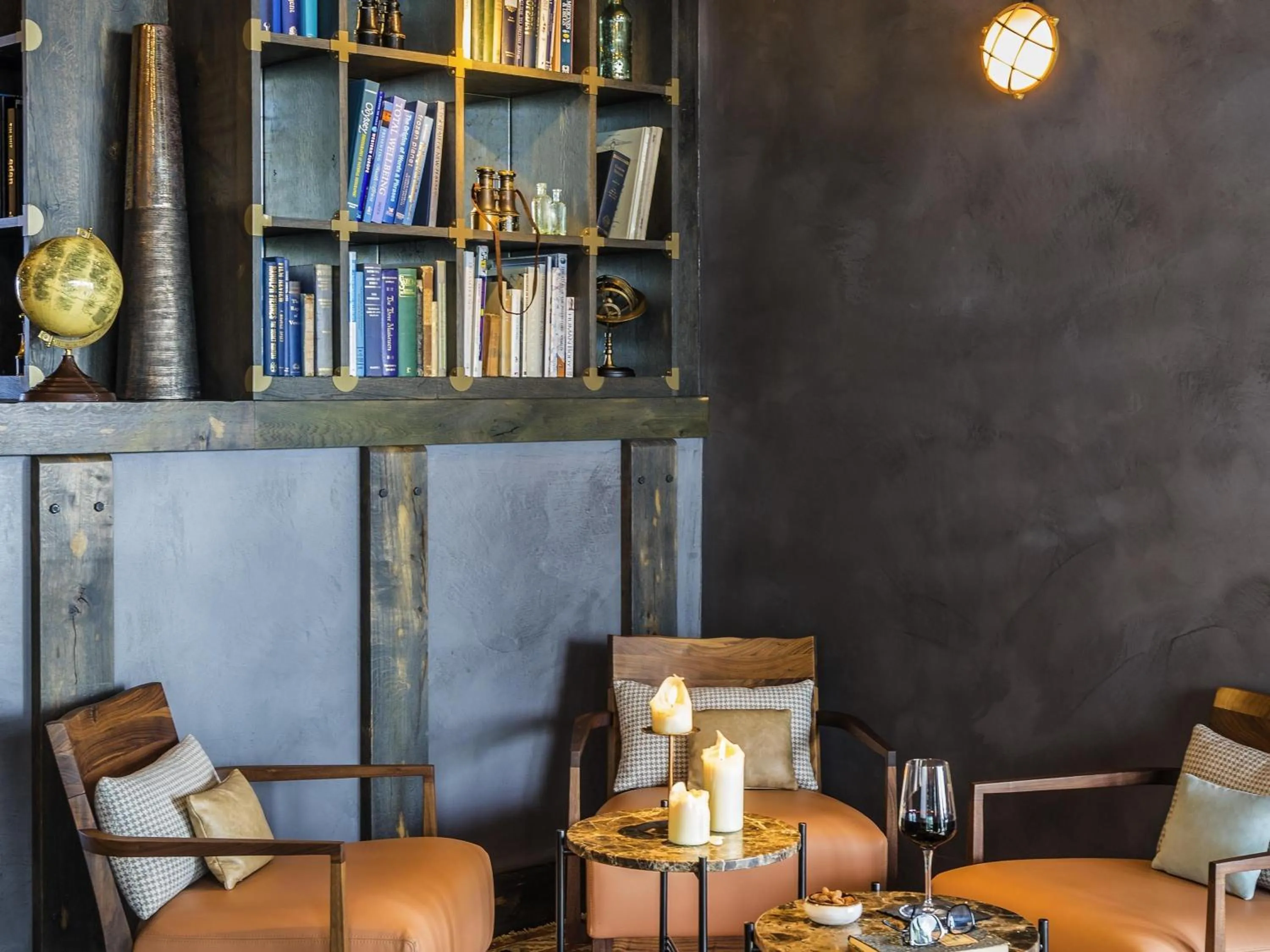 Lounge or bar in Novotel London Canary Wharf