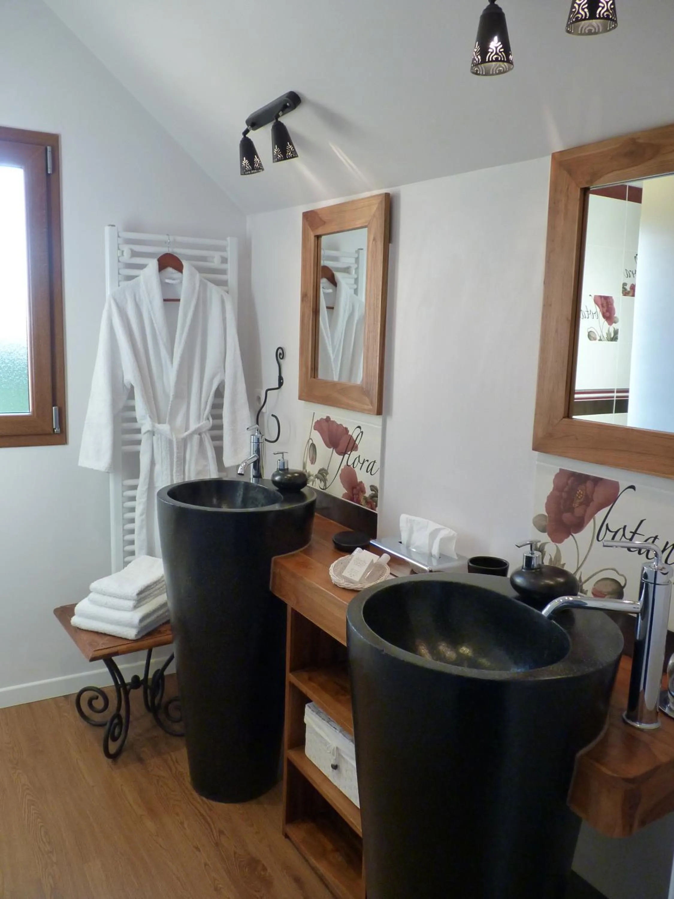 Double Room - single occupancy in Clos du Mont Rouge