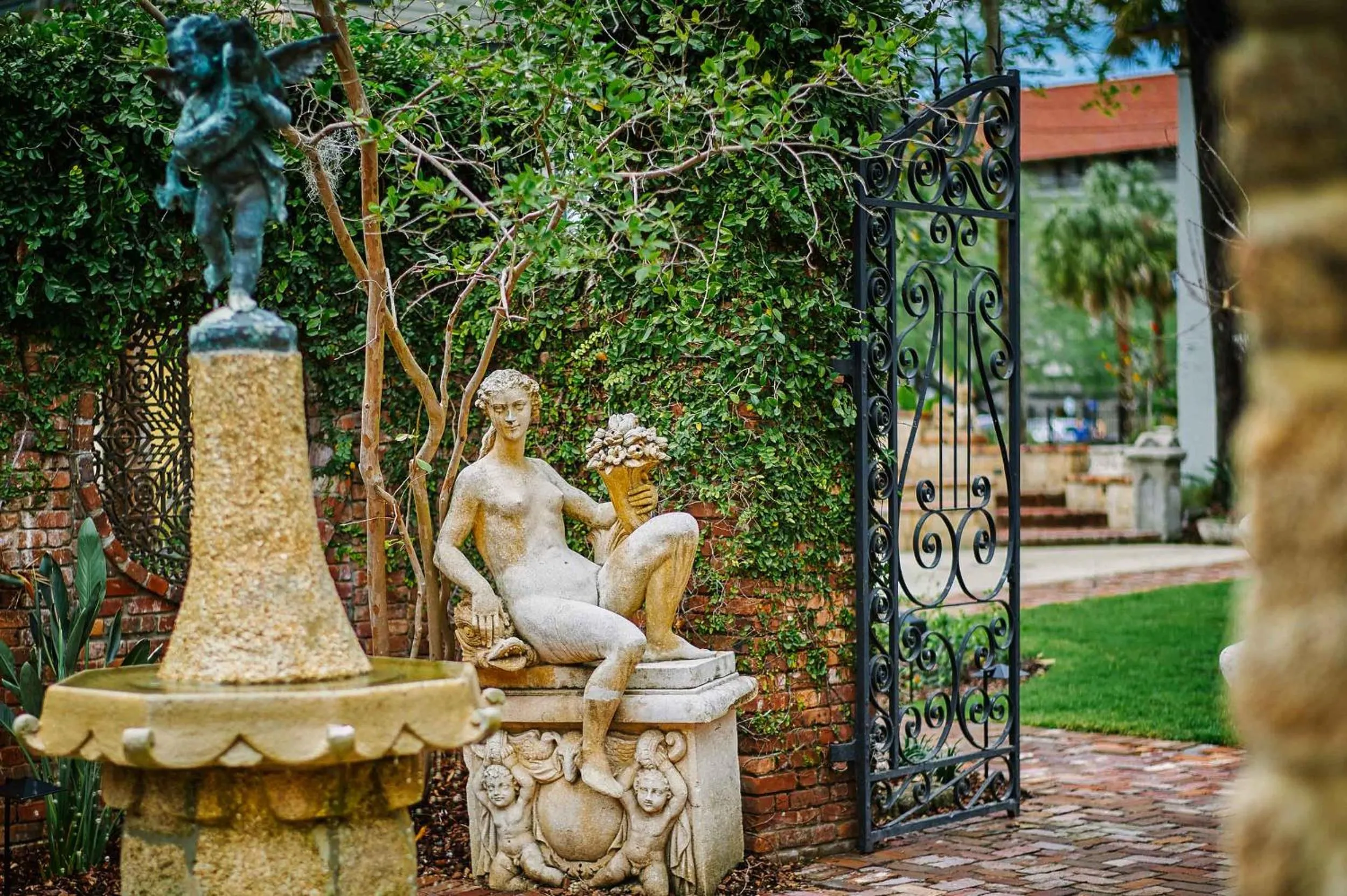 Decorative detail in The Collector Inn (Adults Only) - Saint Augustine