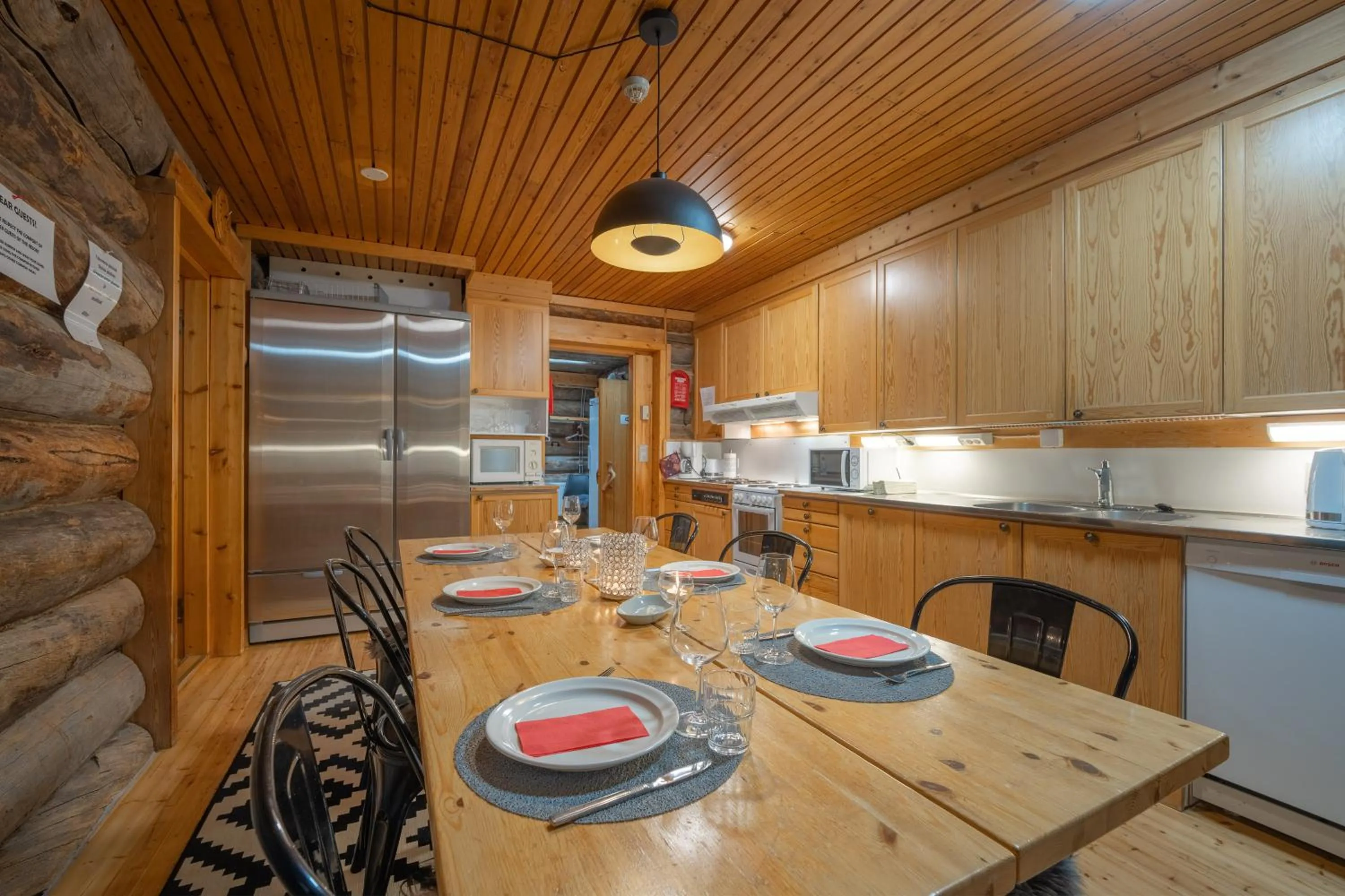 Kitchen or kitchenette in Kuukkeli Log Houses Aurora Resort