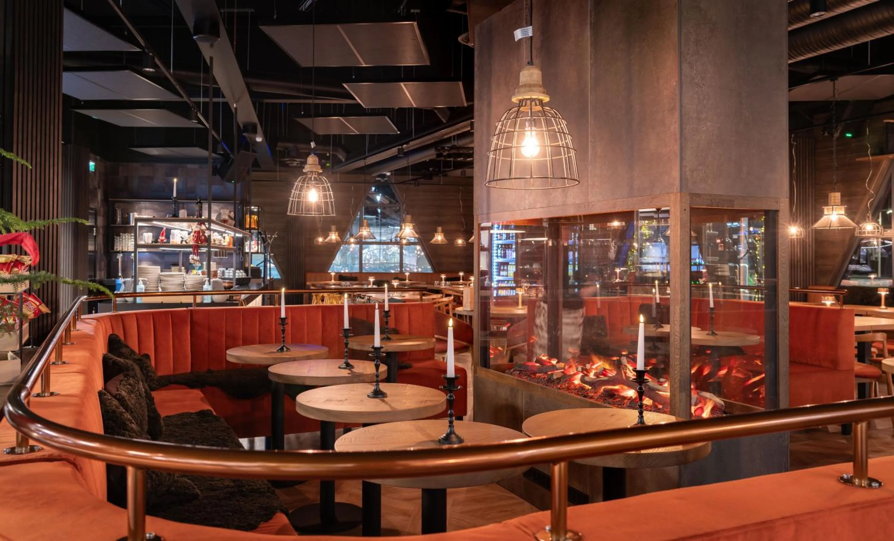 Restaurant/places to eat in Kuukkeli Log Houses Aurora Resort