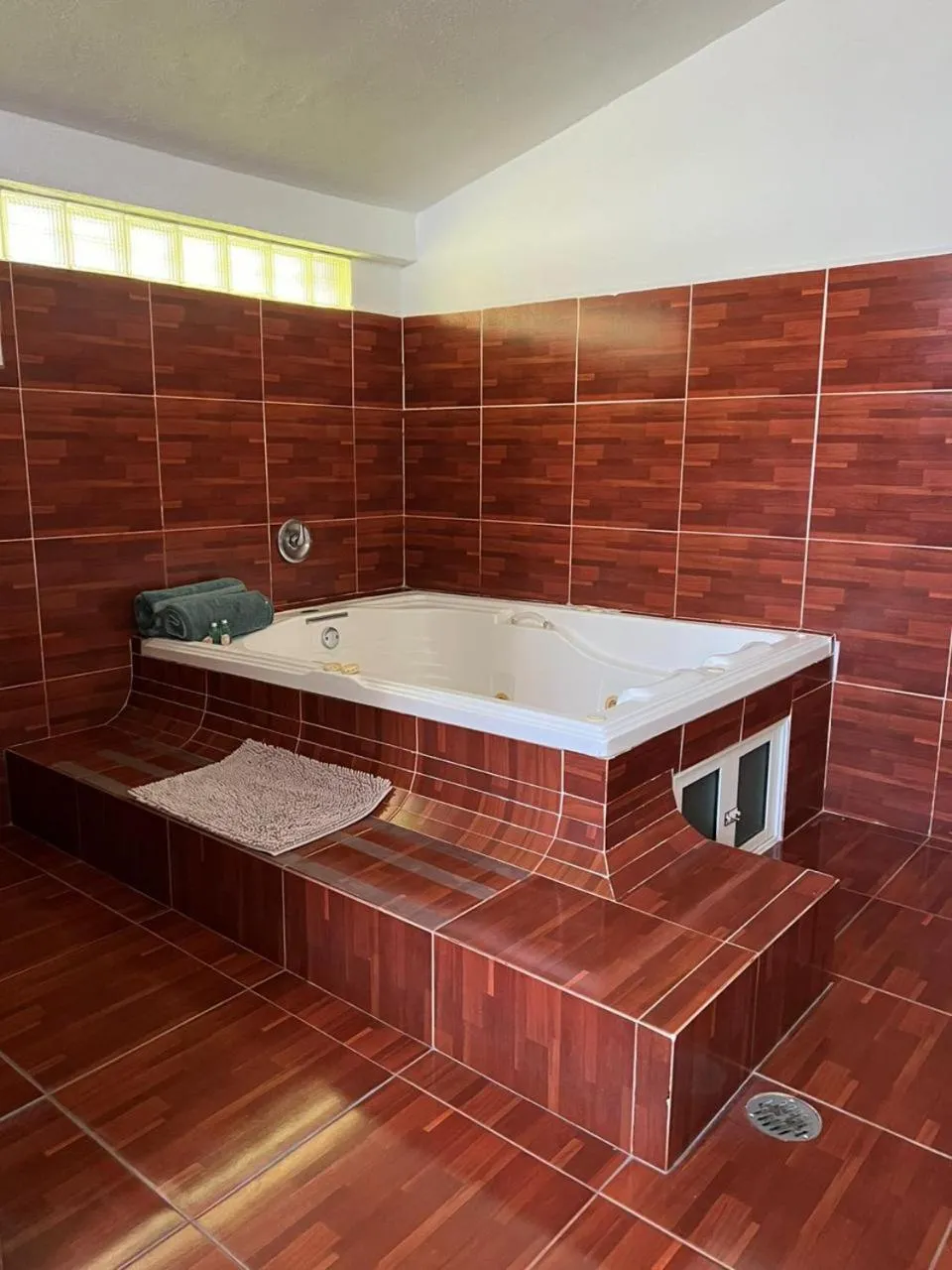 Rancho Macloy Hotel Spa & Social Events