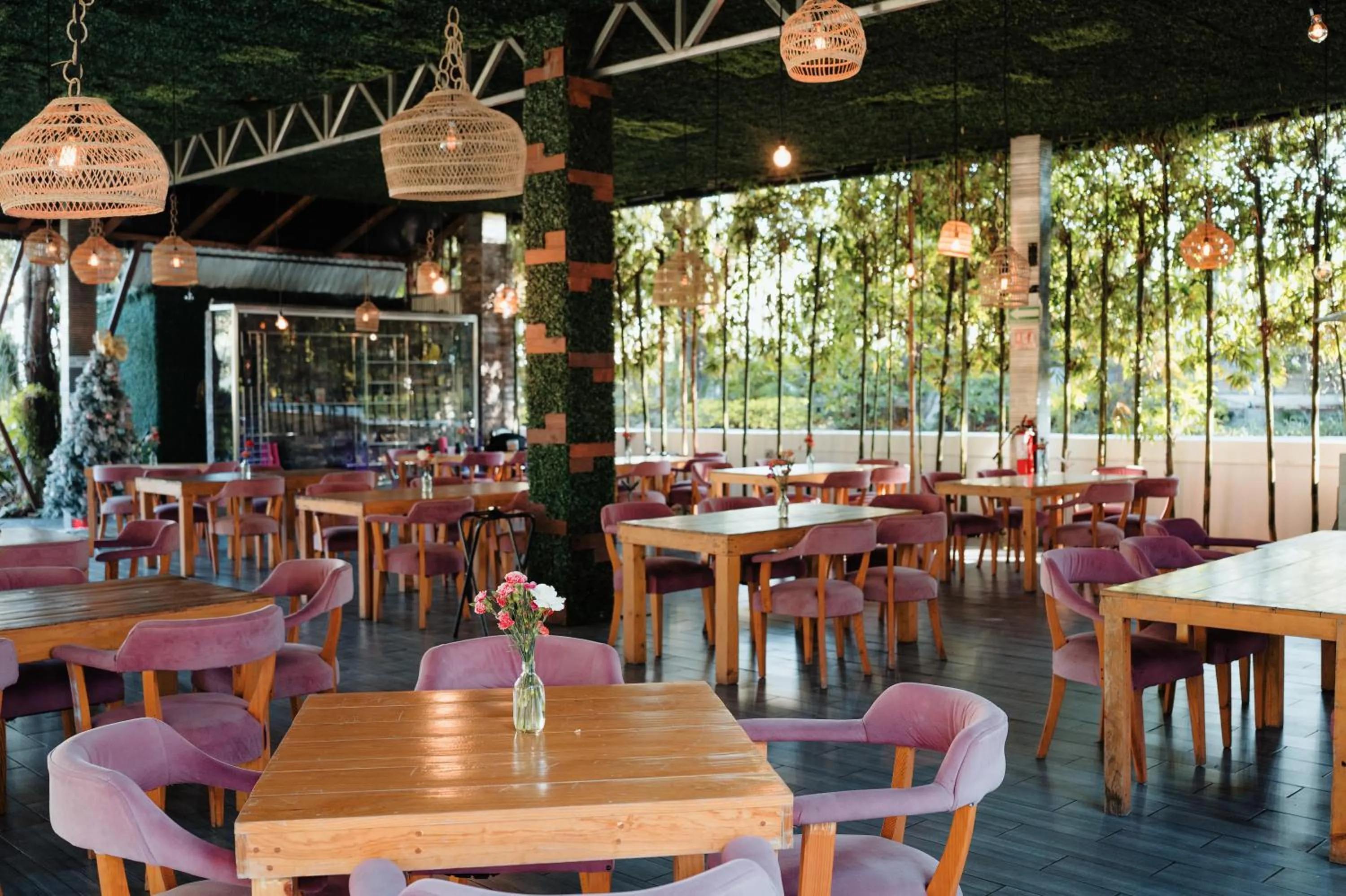 Restaurant/places to eat in Rancho Macloy Hotel Spa & Social Events