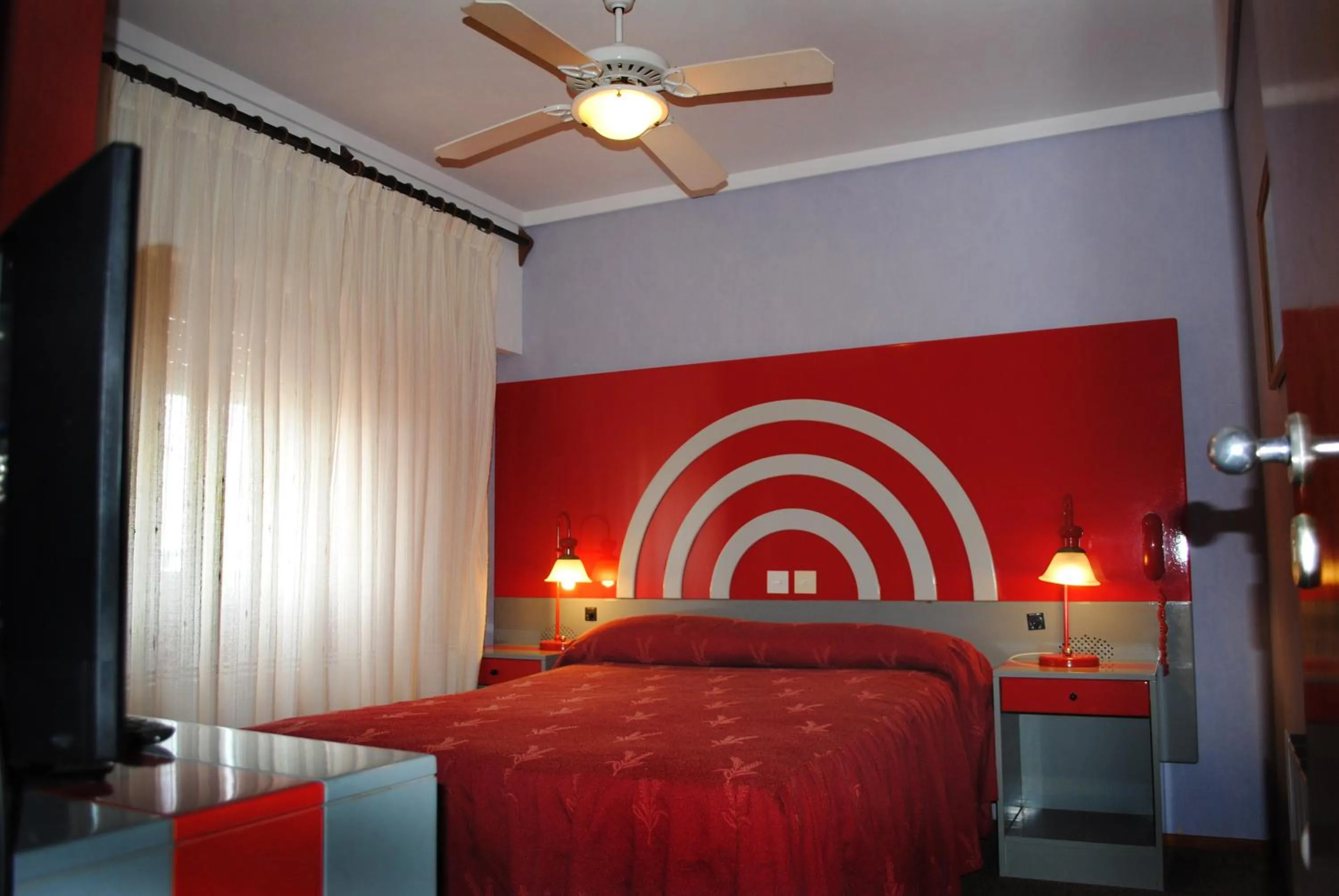 Bed in Hotel Gran International