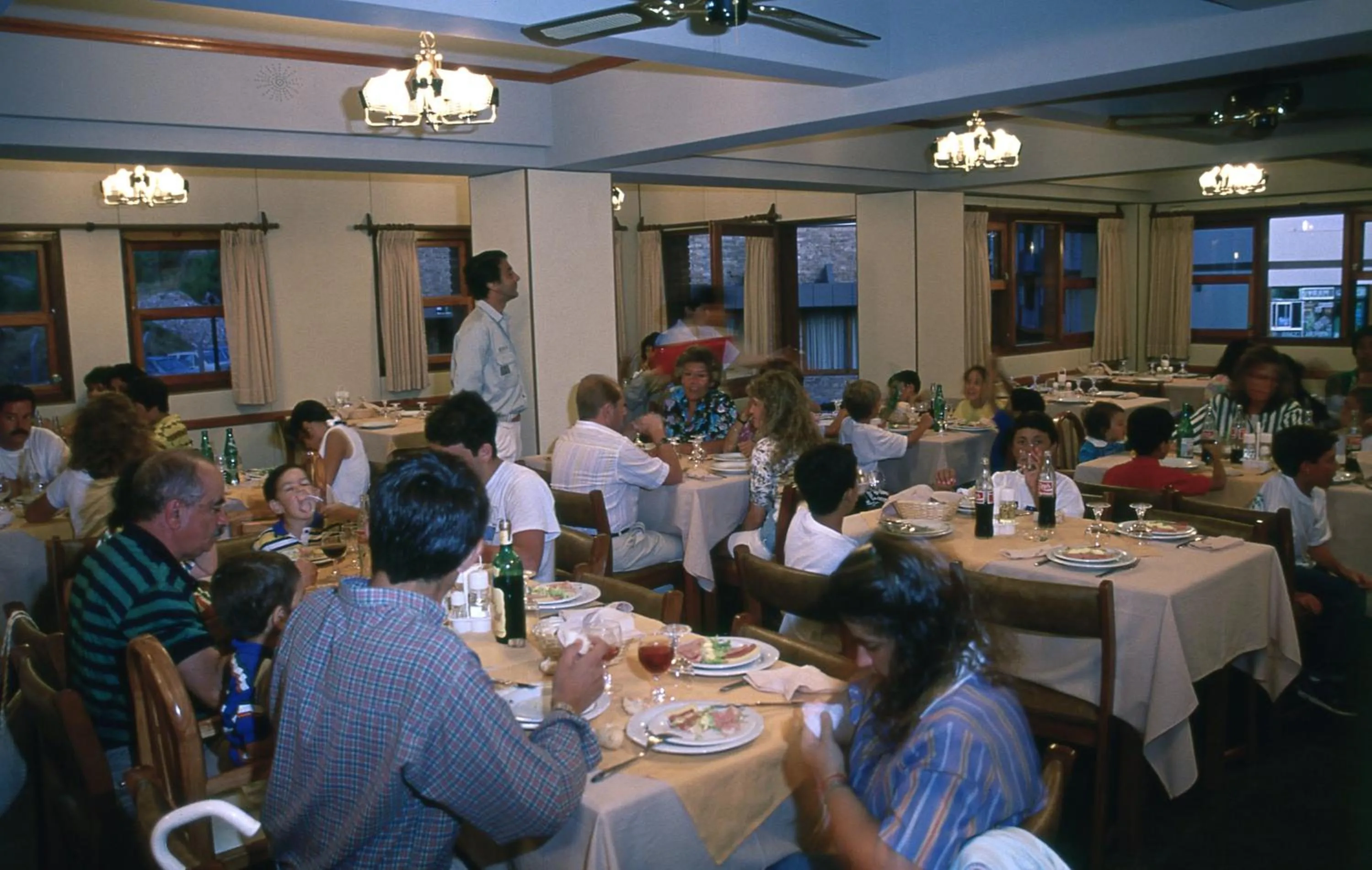 Restaurant/places to eat in Hotel Gran International