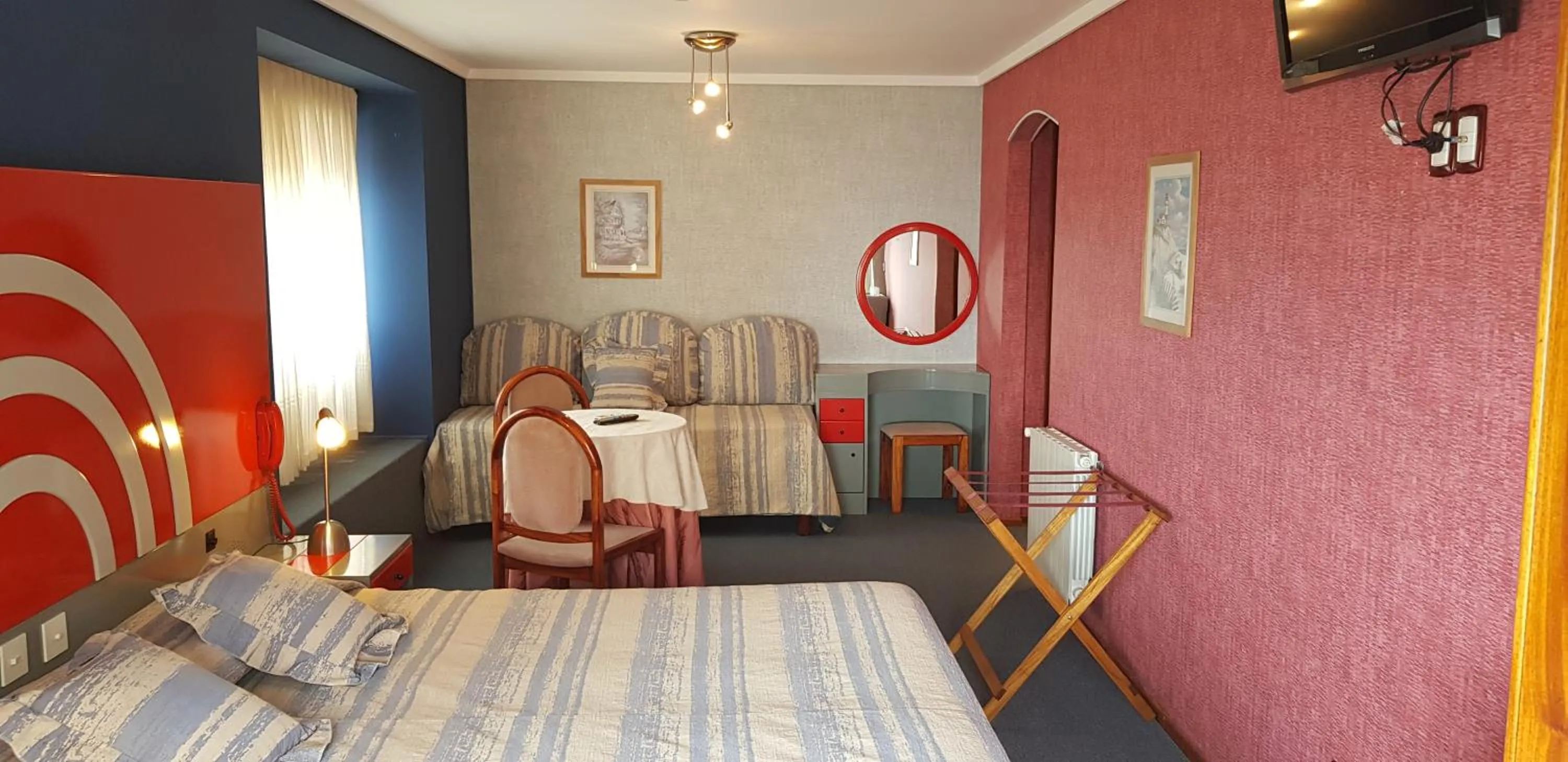 Bed in Hotel Gran International