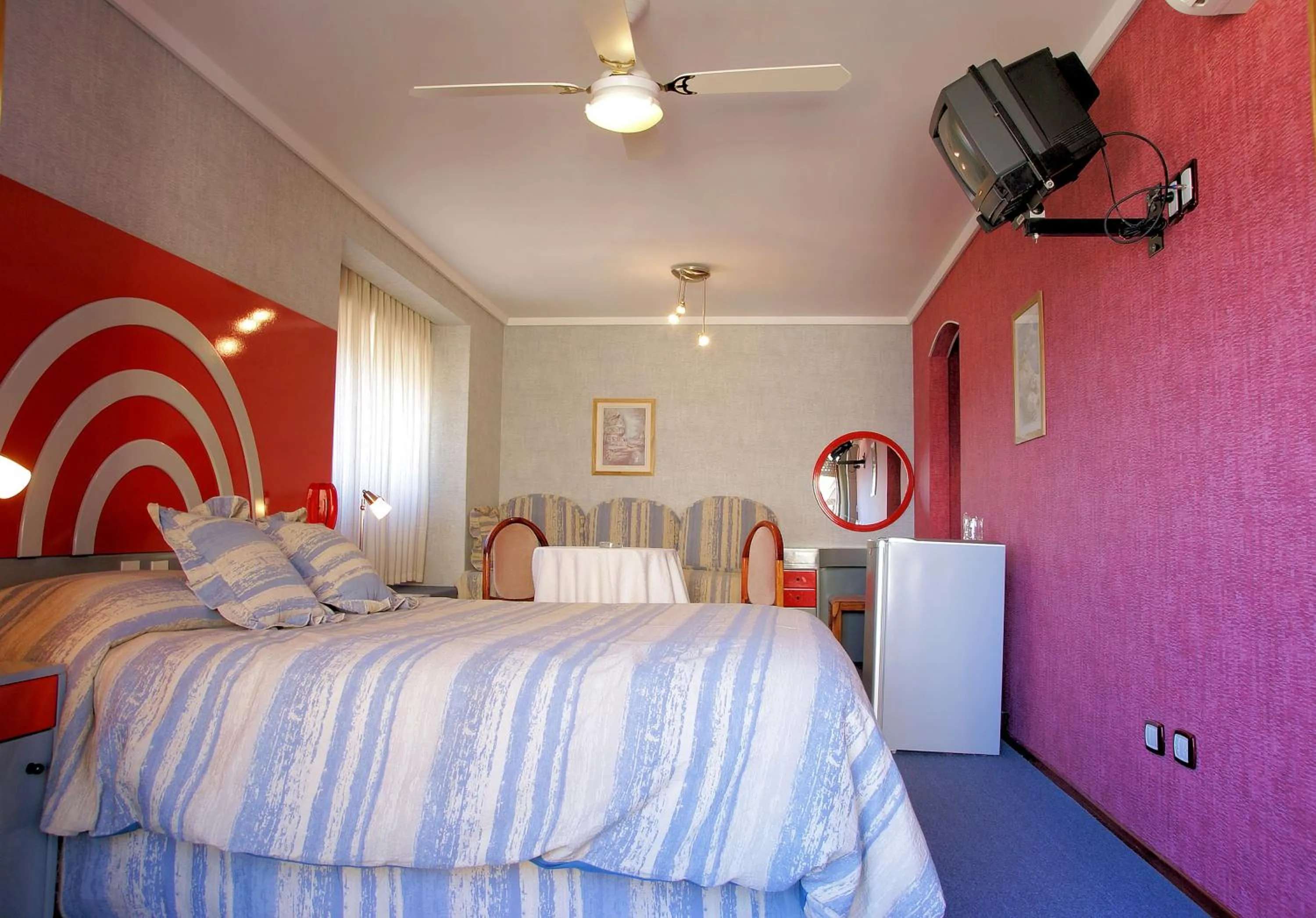 Photo of the whole room, Bed in Hotel Gran International