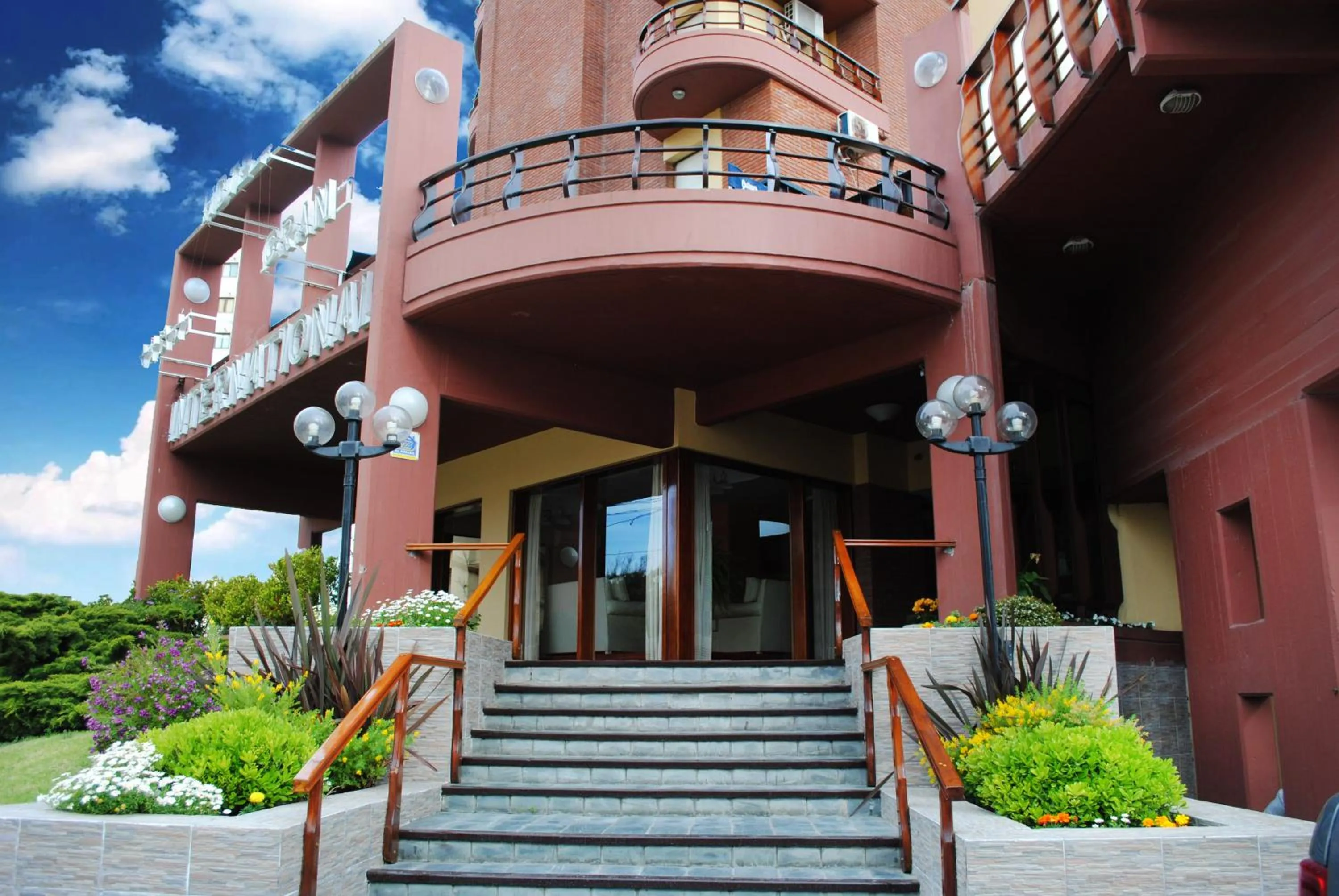 Facade/entrance in Hotel Gran International