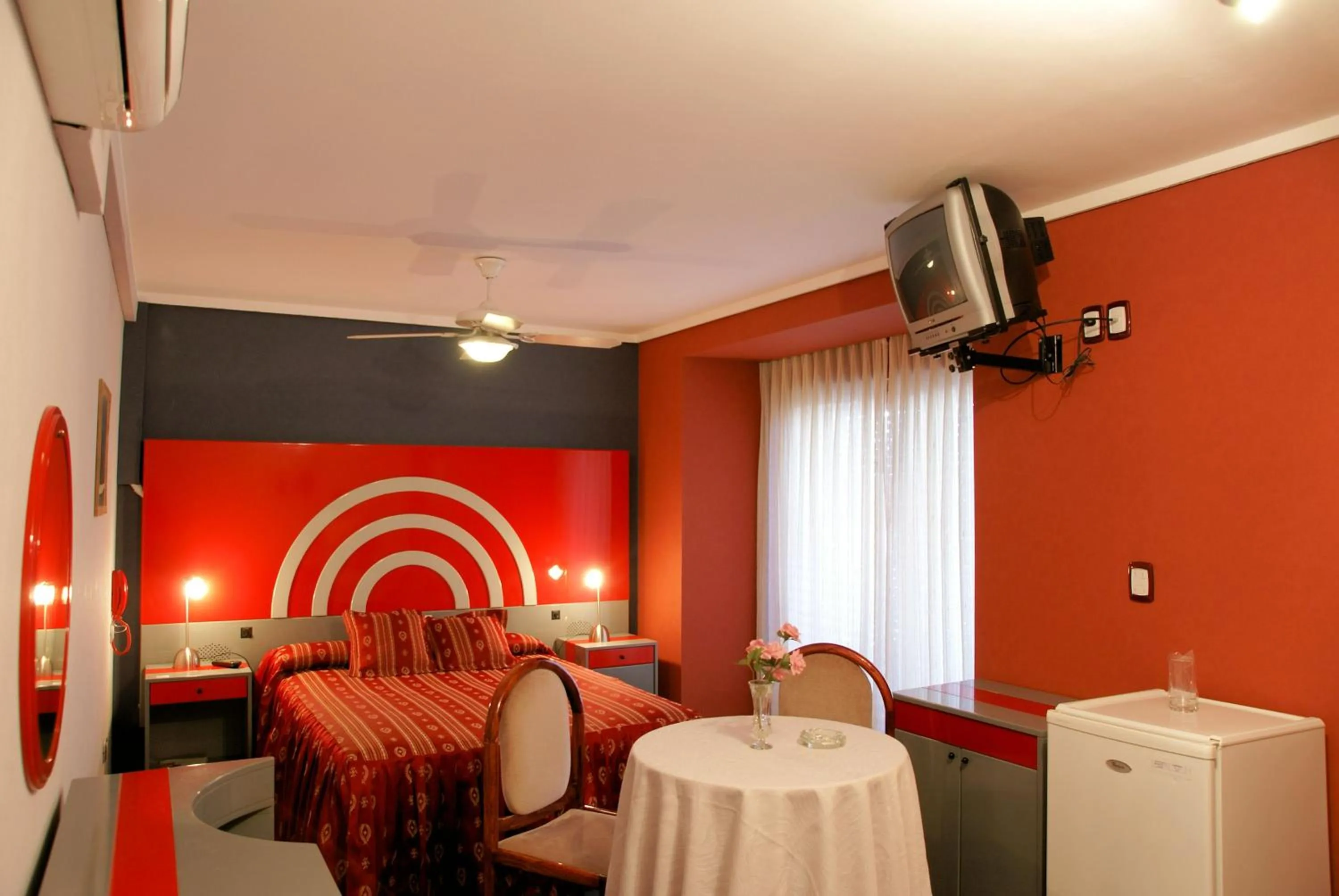 Bed in Hotel Gran International