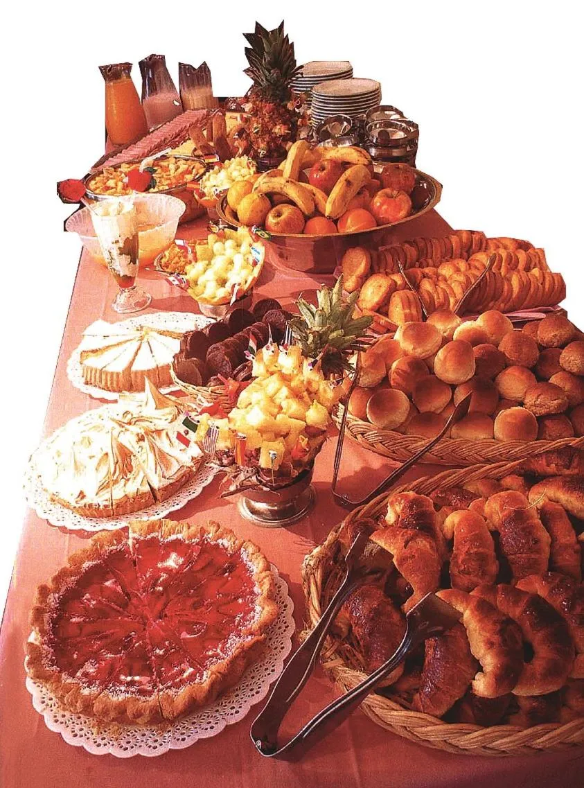 Buffet breakfast in Hotel Gran International