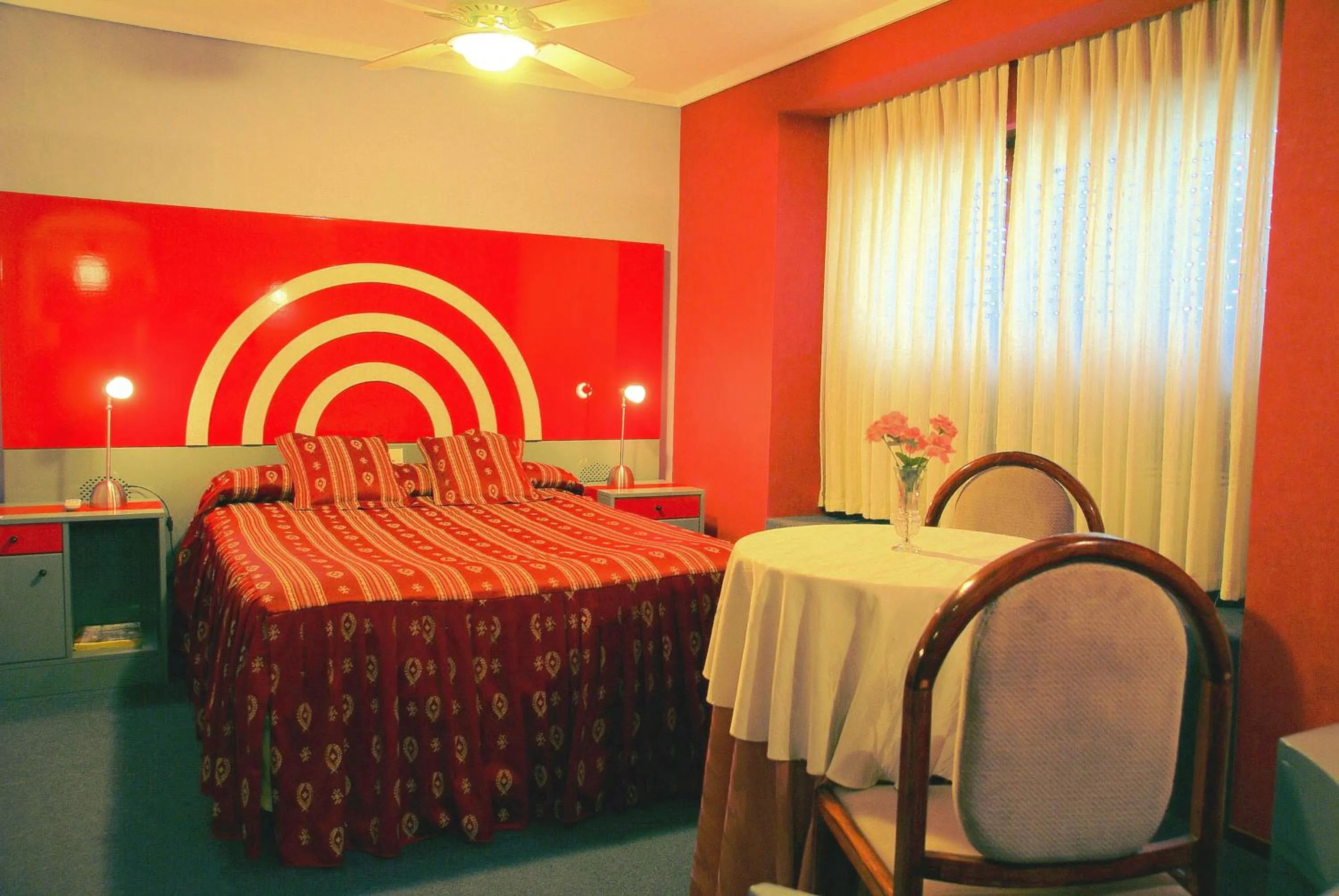 Bed in Hotel Gran International