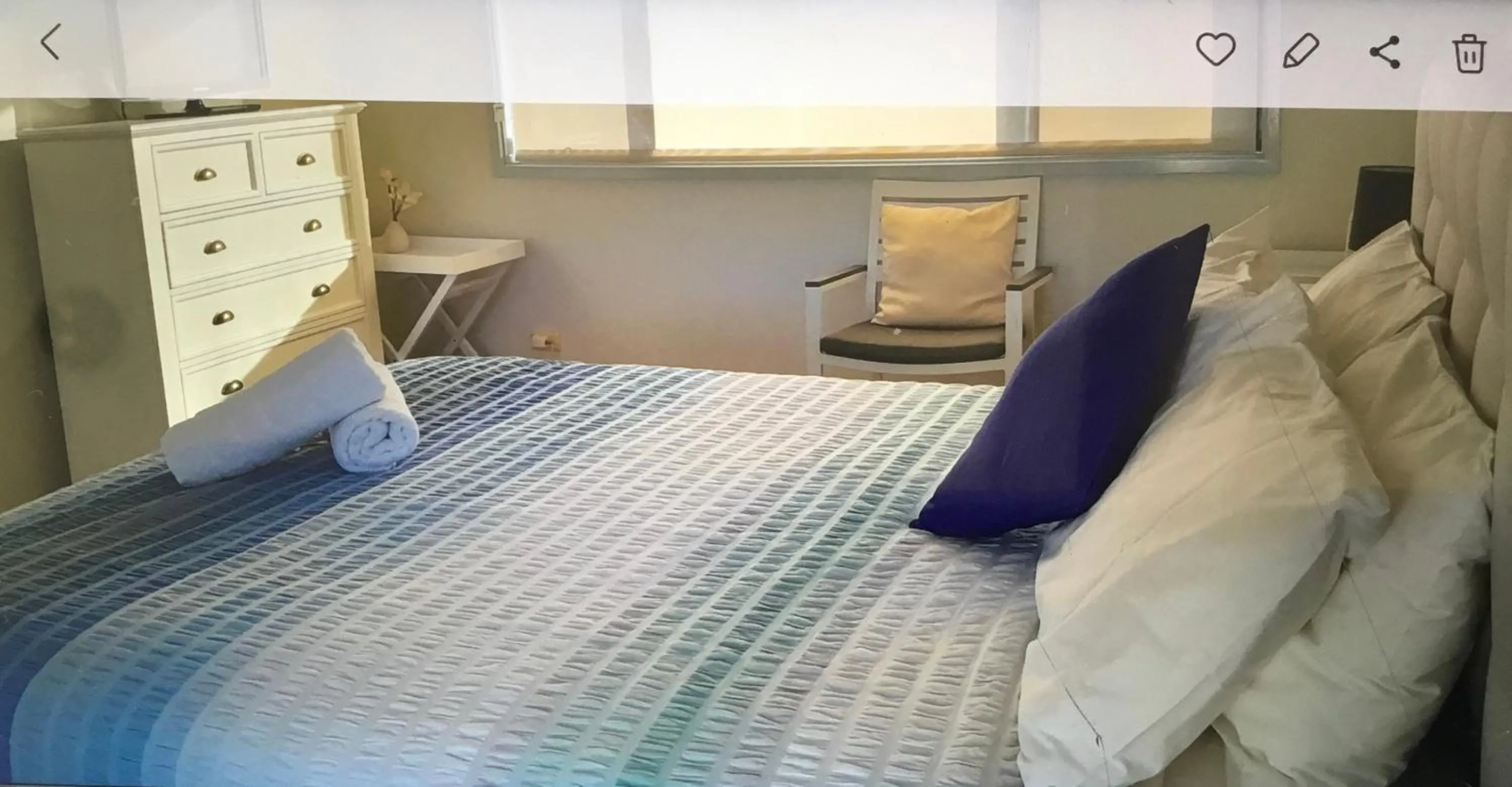 Bed in Strathmore Lodge