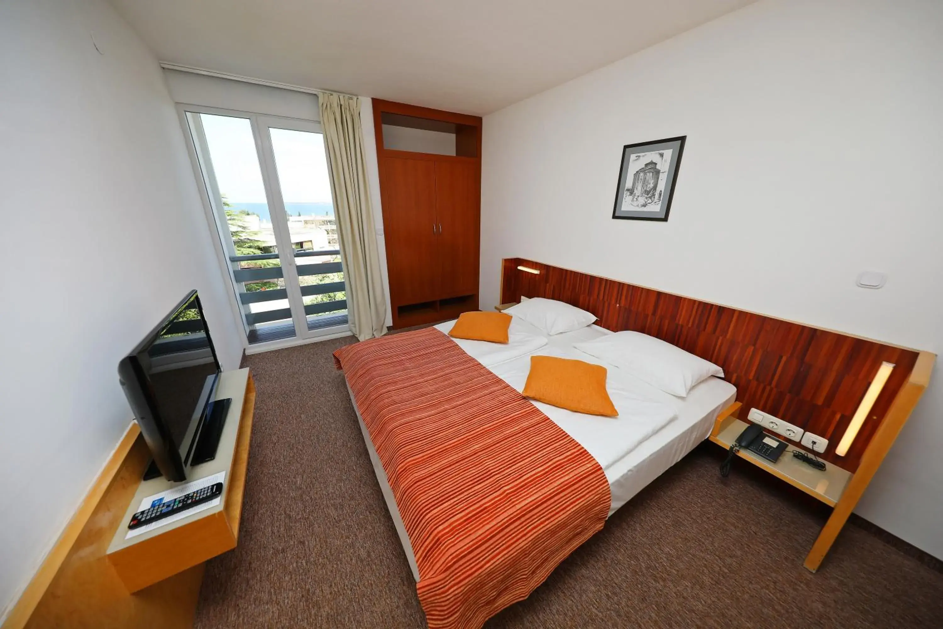 Double or Twin Room with Side Sea View in Hotel Donat - All Inclusive Double or Twin Room with Side Sea View in Hotel Donat - All Inclusive