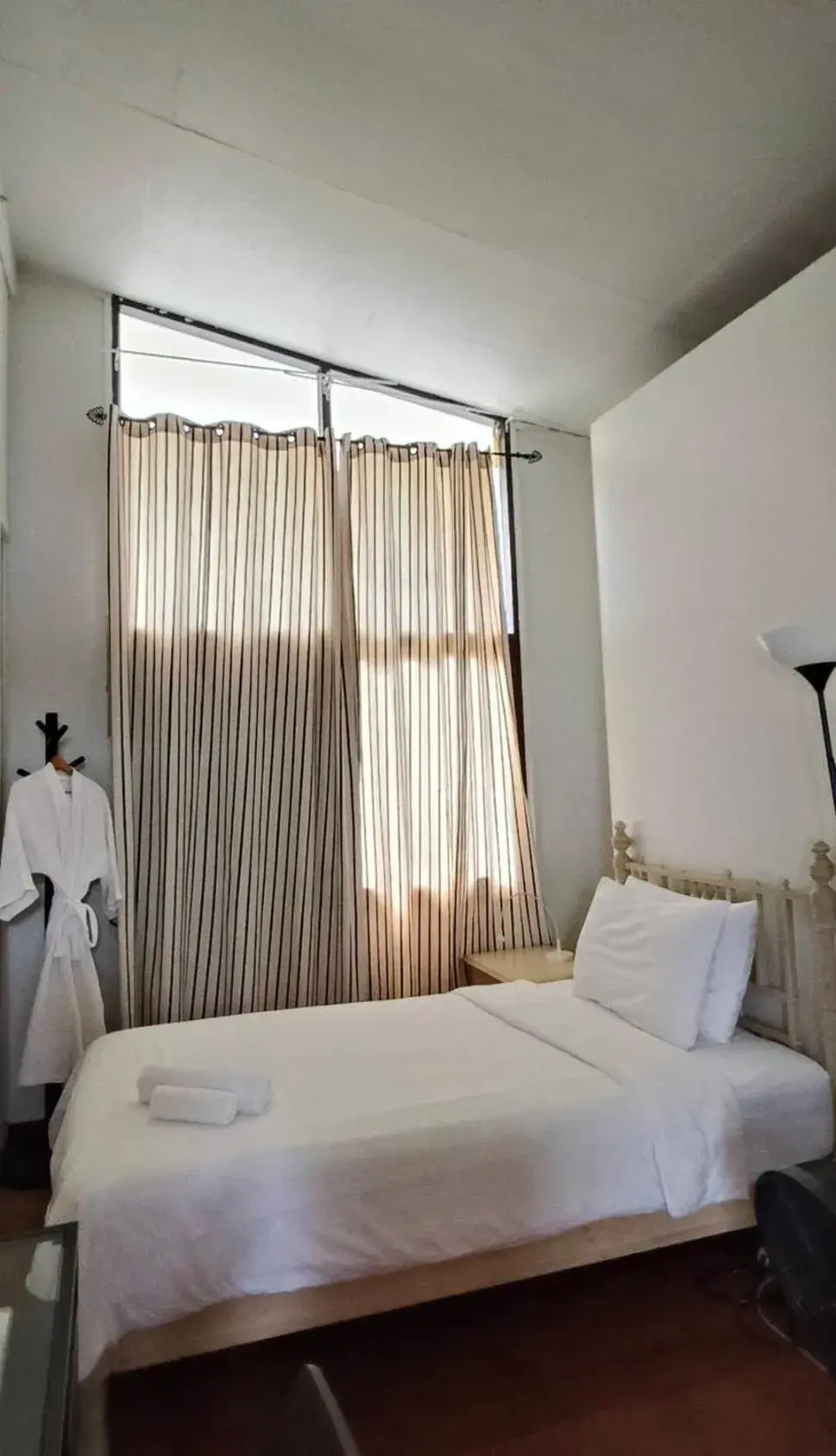 Single Room in Many Trees Single Room in Many Trees