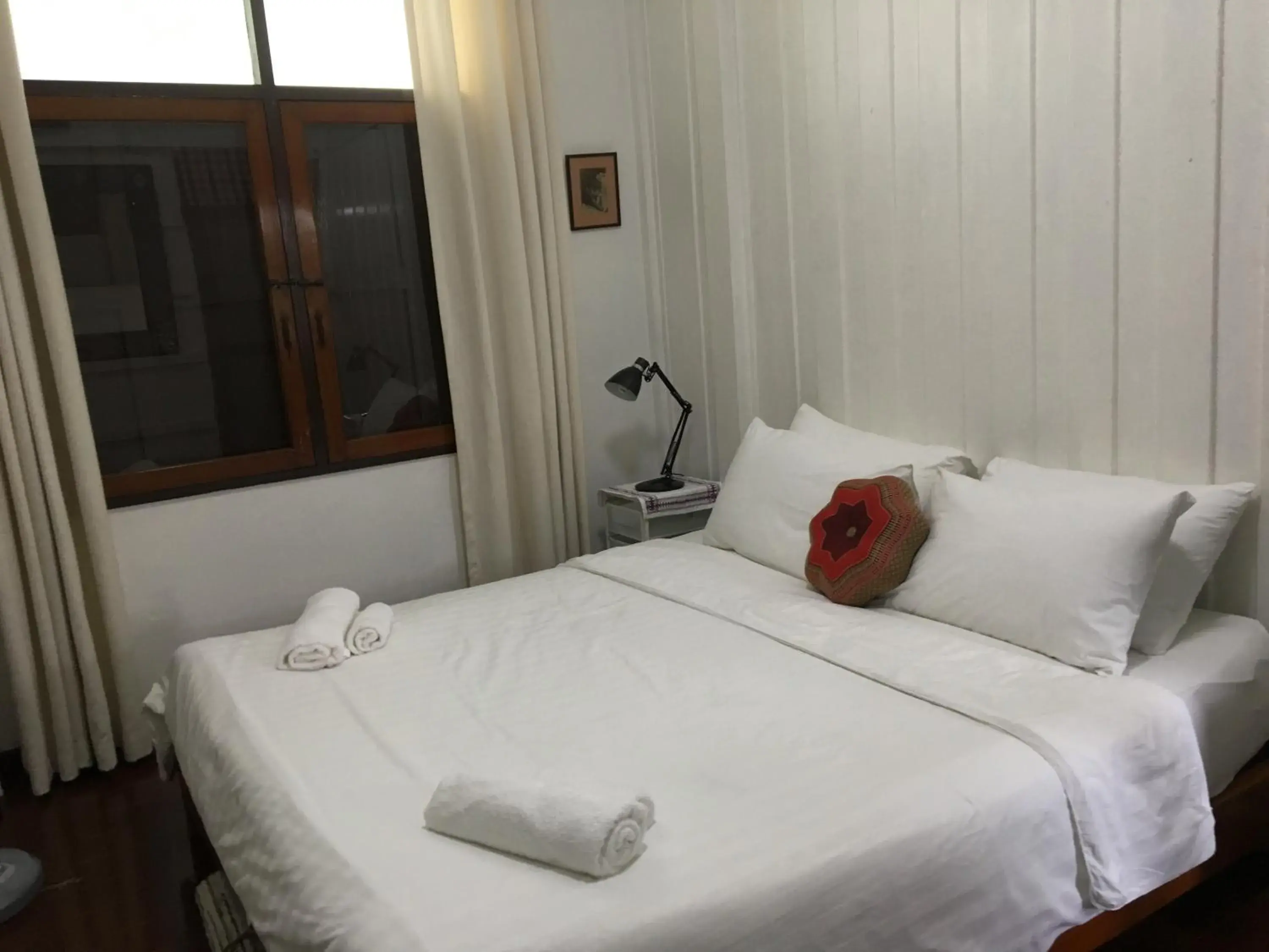 Bed in Many Trees Bed in Many Trees