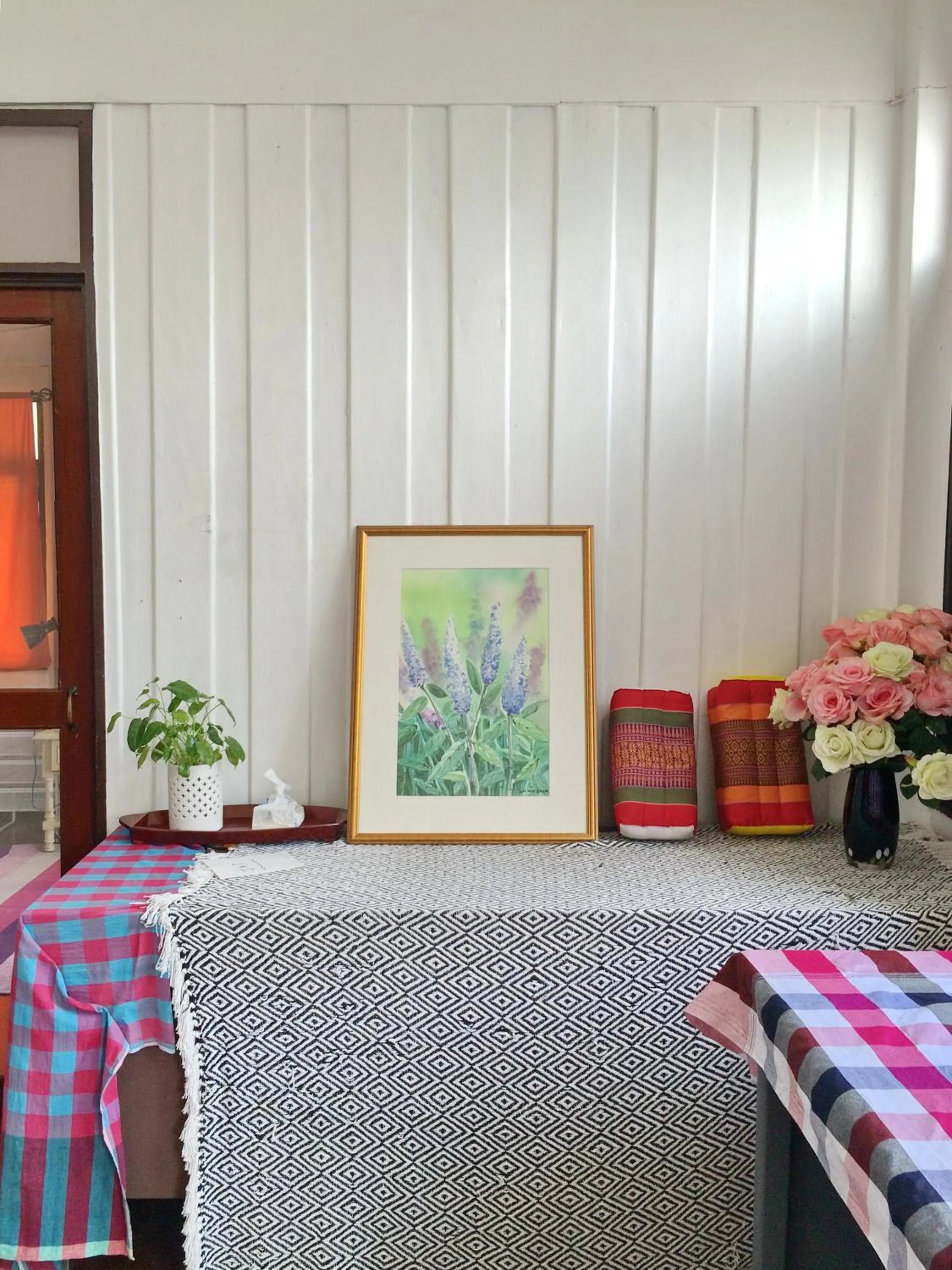 Decorative detail in Many Trees