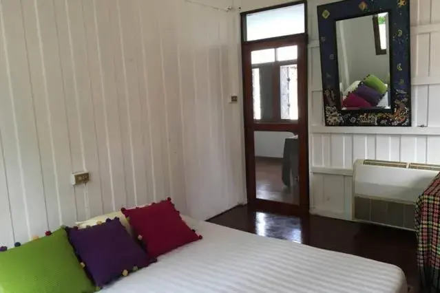 Bed in Many Trees Bed in Many Trees