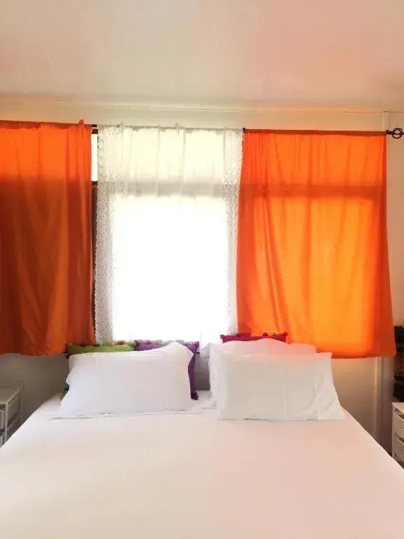 Bed in Many Trees Bed in Many Trees