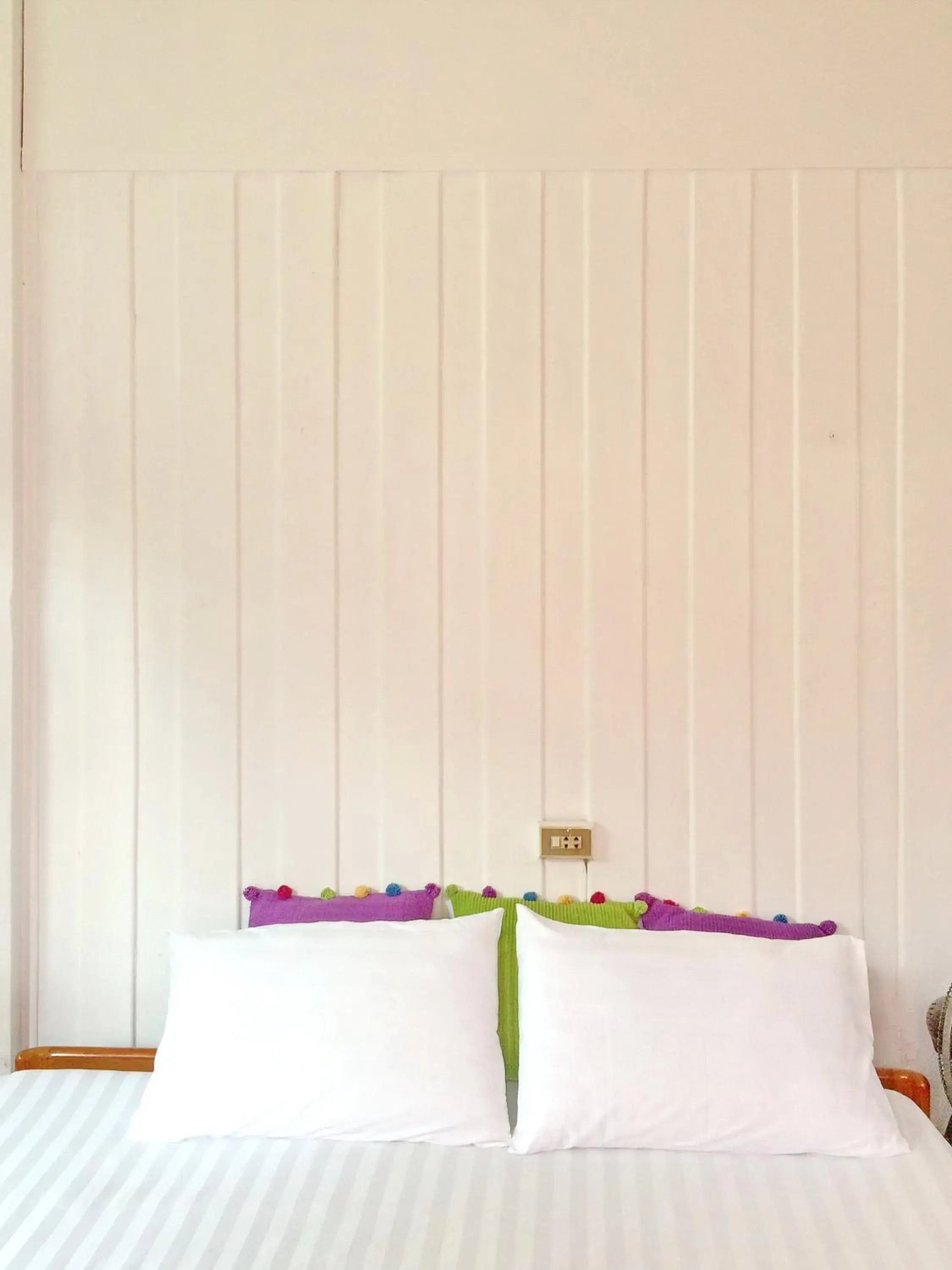 Bed in Many Trees Bed in Many Trees