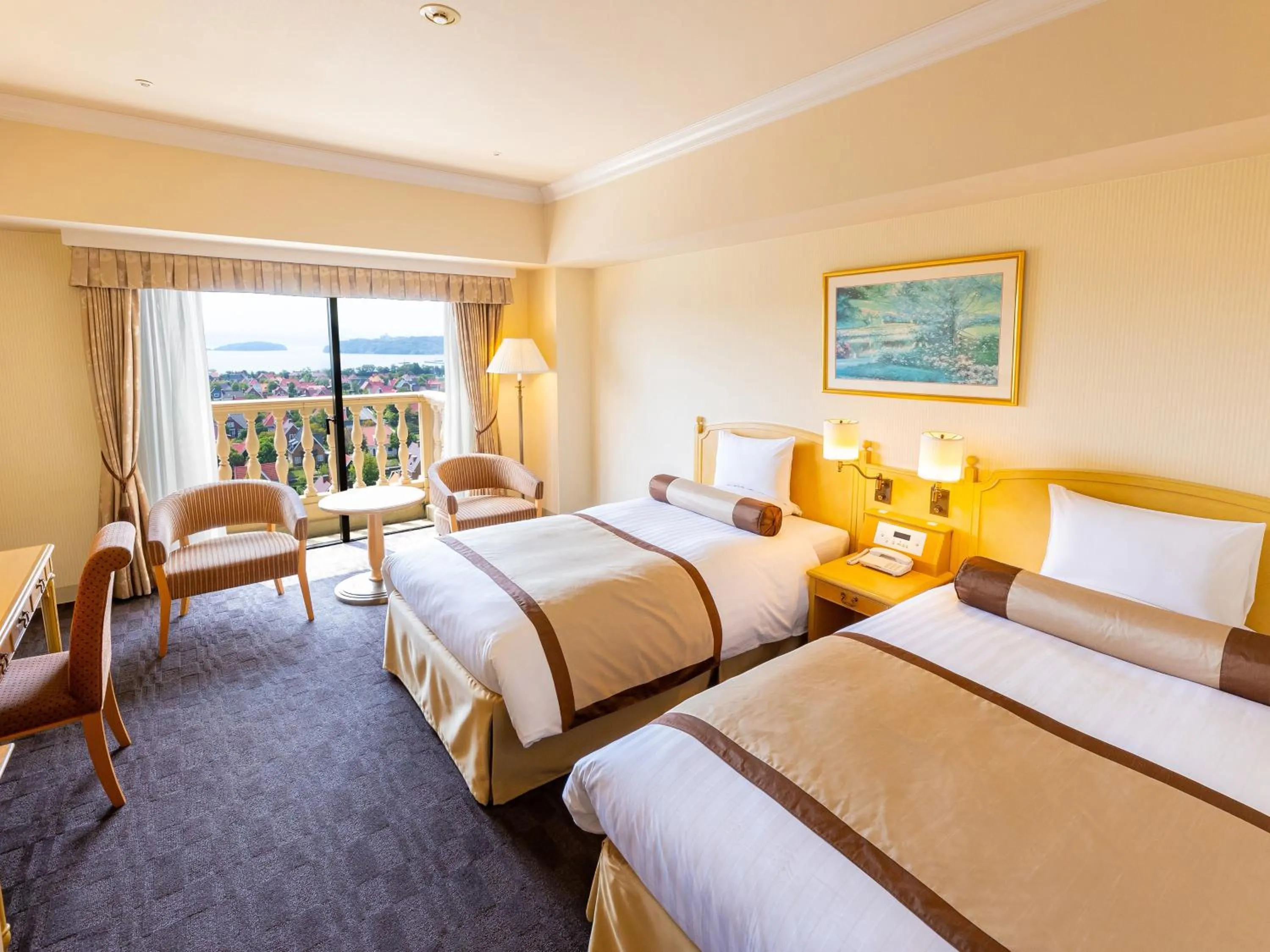 Photo of the whole room, Bed in Hotel Okura JR Huis Ten Bosch