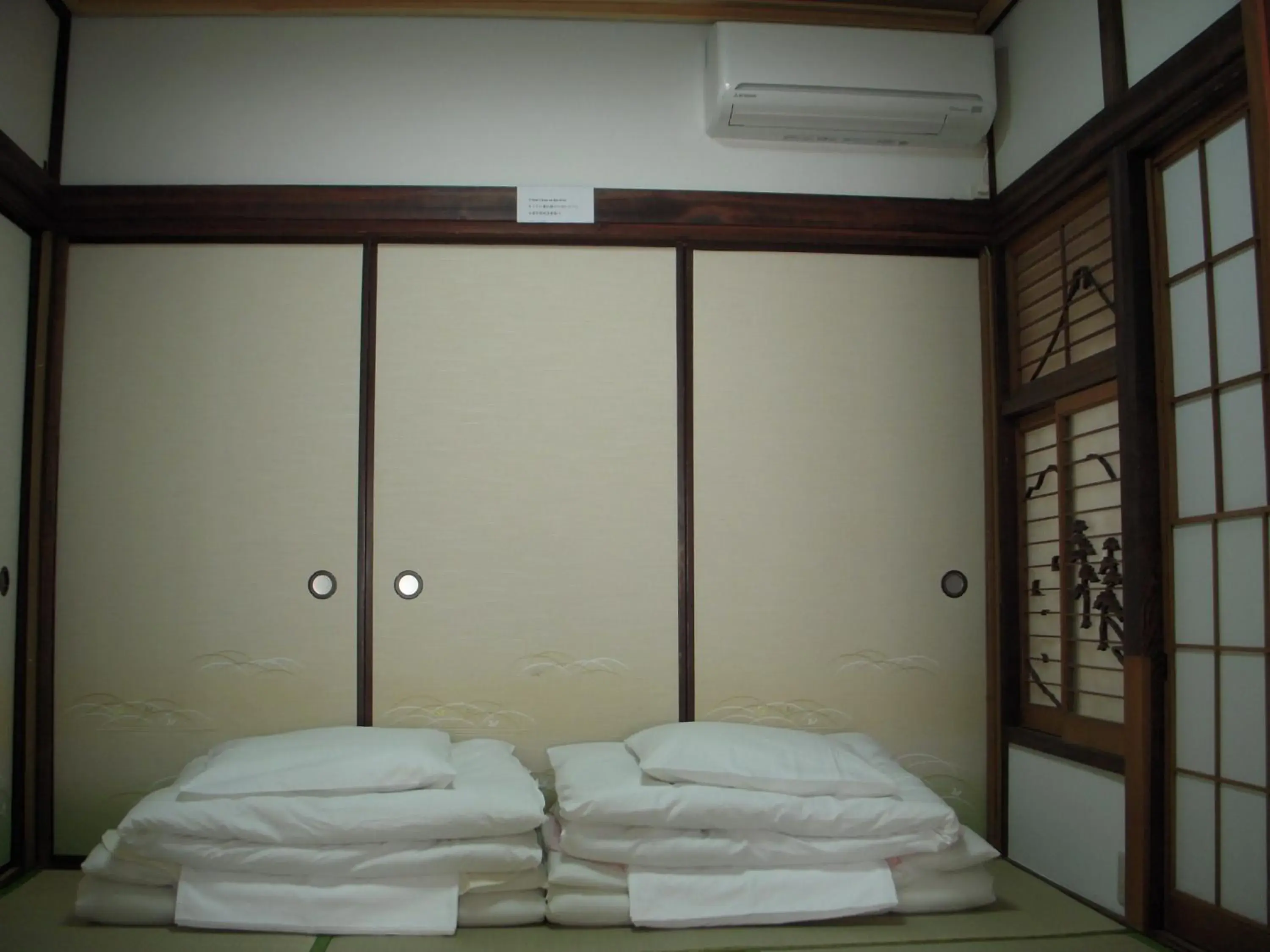 Twin Room with Shared Bathroom in Keys House Twin Room with Shared Bathroom in Keys House