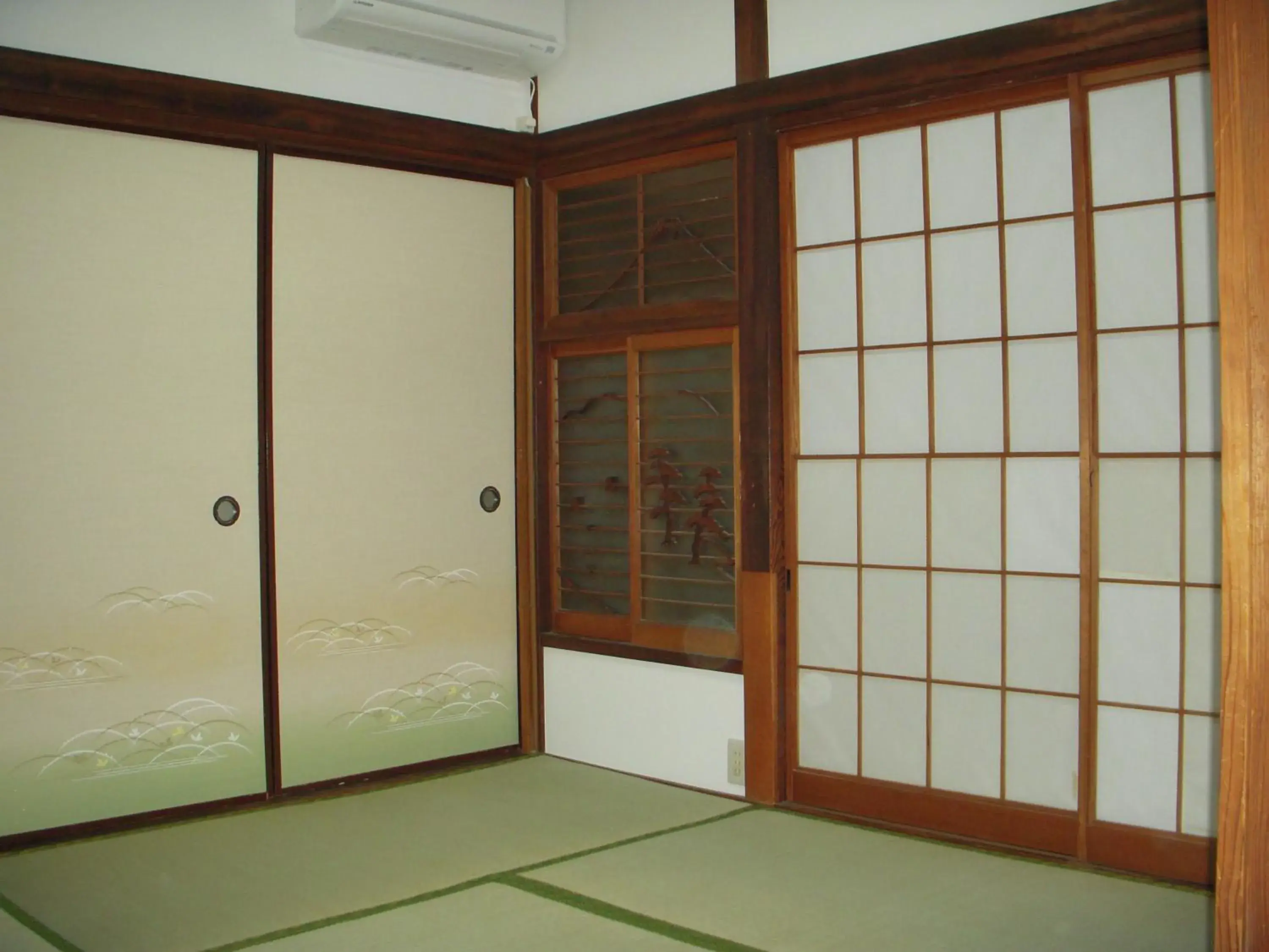 Twin Room with Shared Bathroom in Keys House Twin Room with Shared Bathroom in Keys House