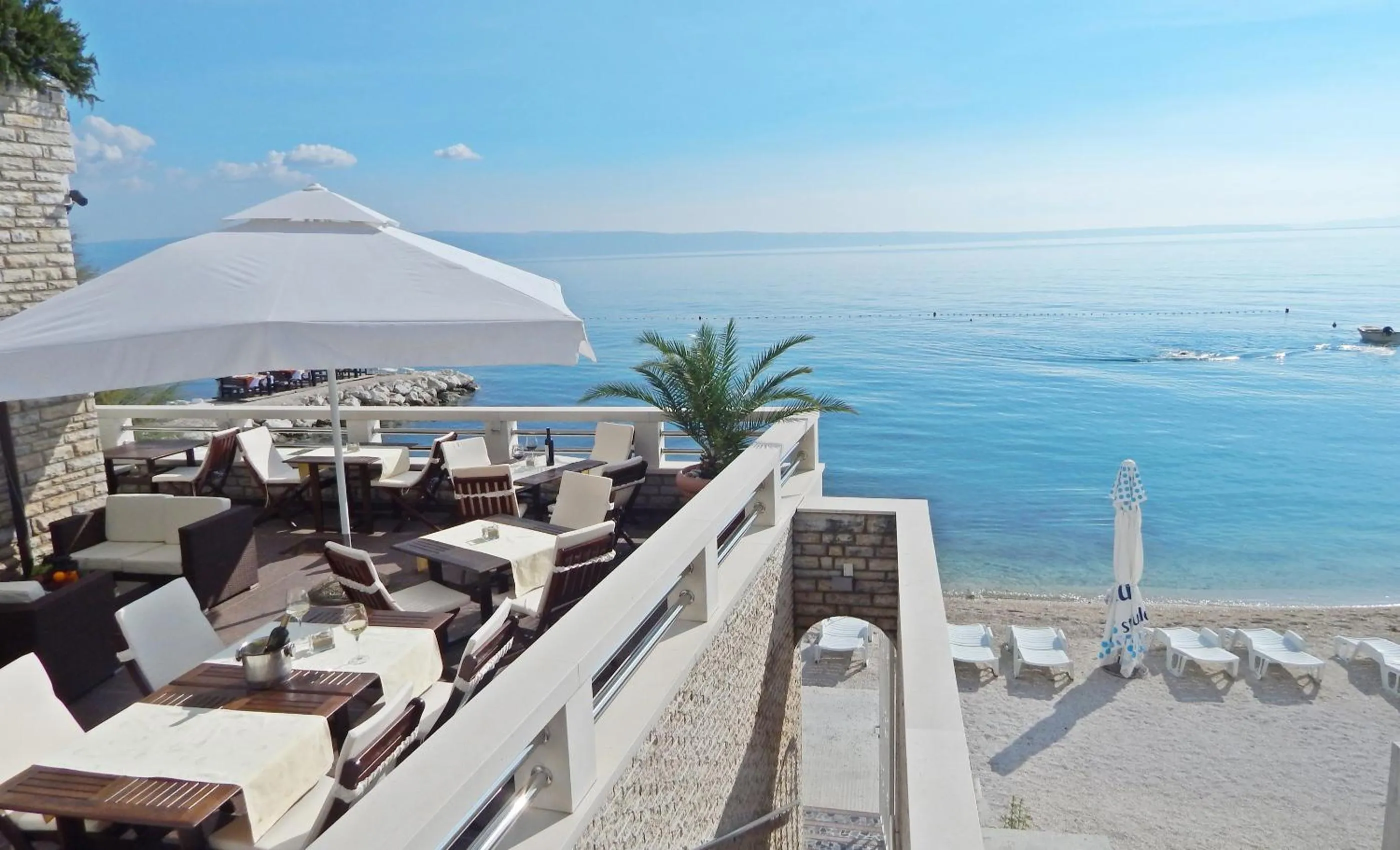 Restaurant/places to eat in Hotel Sunce