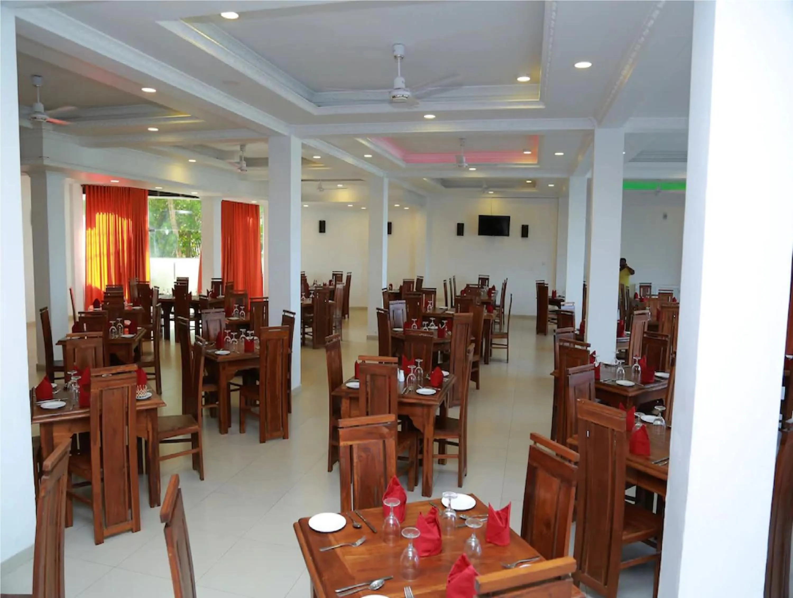 Restaurant/places to eat in Hotel Sanmark