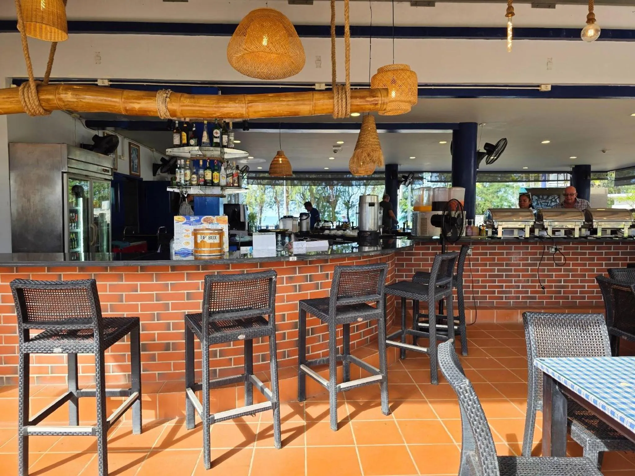 Lounge or bar in GrandBlue Resort & Beachclub