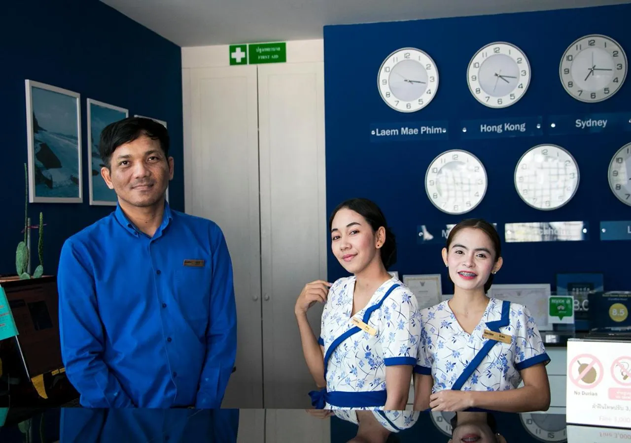 GrandBlue Resort & Beachclub