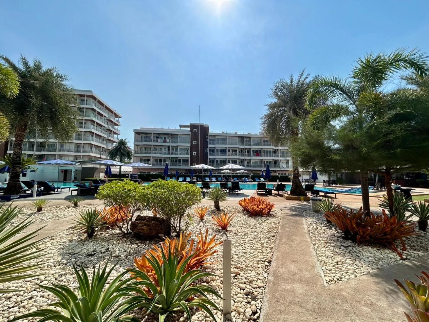 Garden in GrandBlue Resort & Beachclub