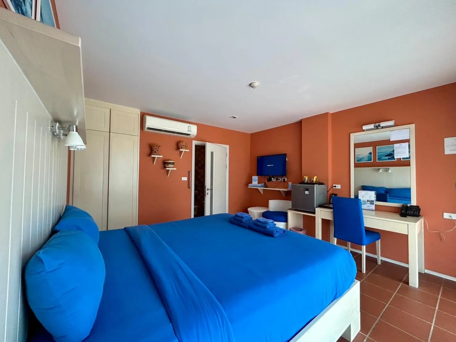 GrandBlue Resort & Beachclub