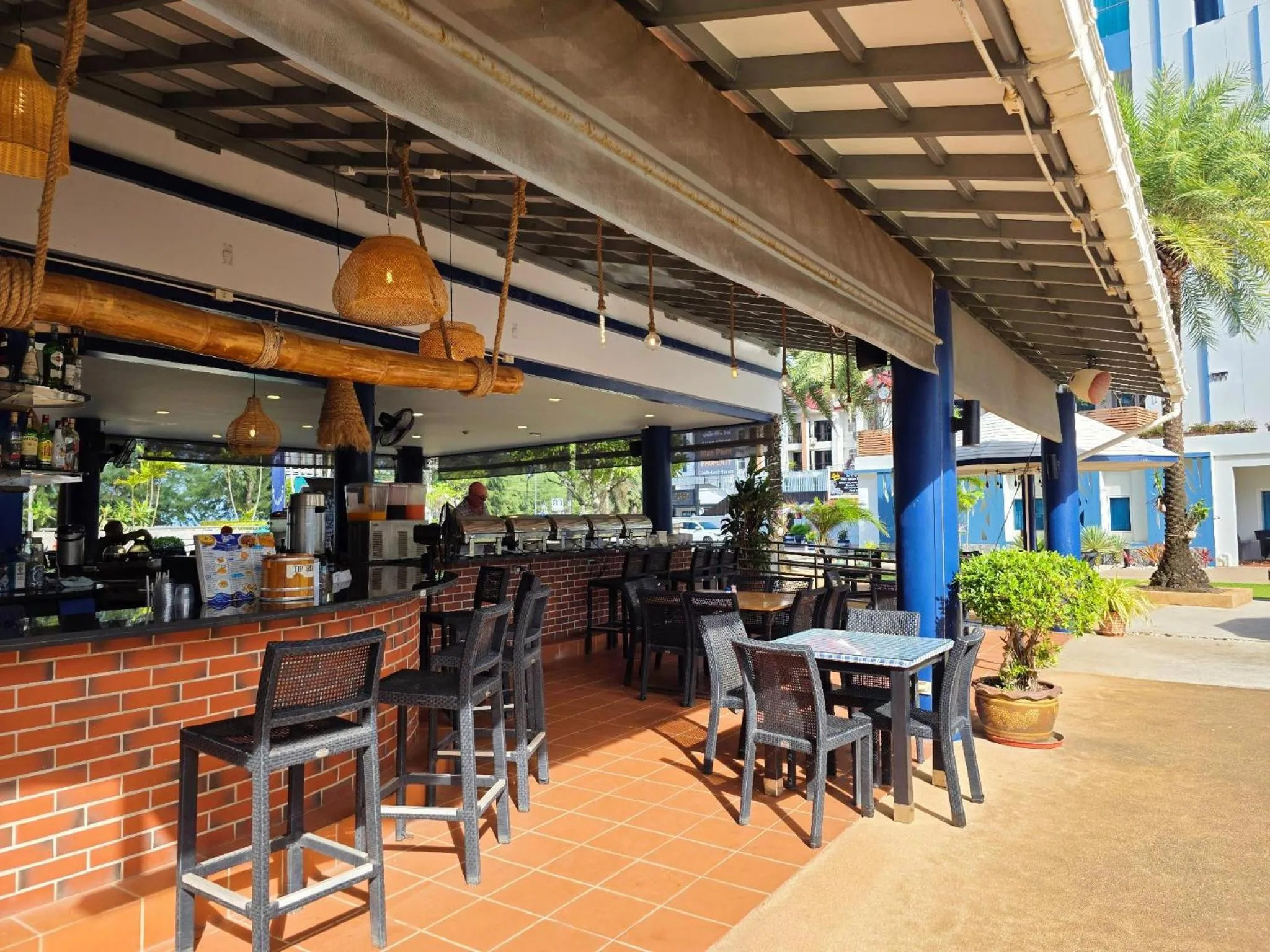 Lounge or bar in GrandBlue Resort & Beachclub