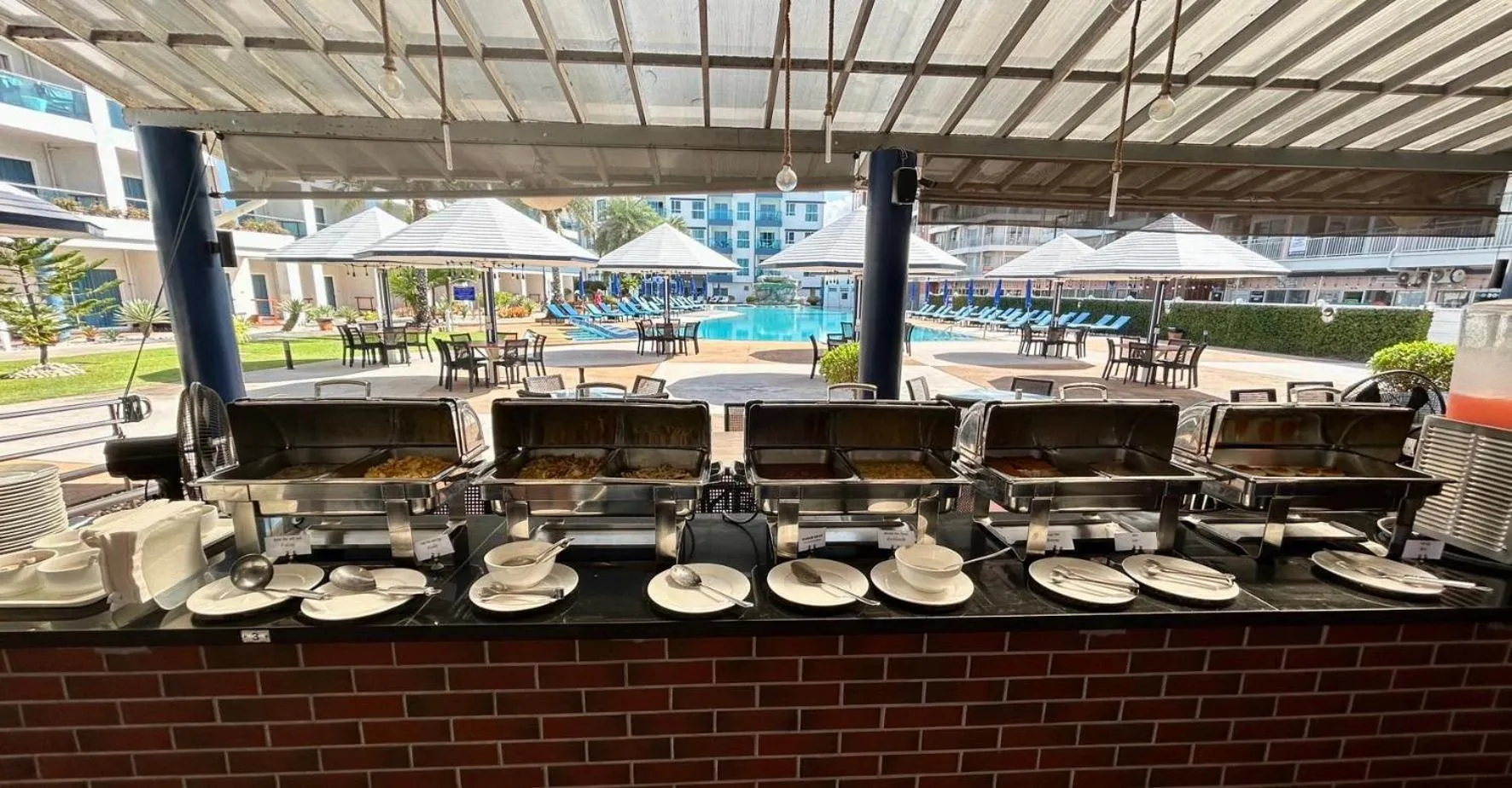 Buffet breakfast in GrandBlue Resort & Beachclub