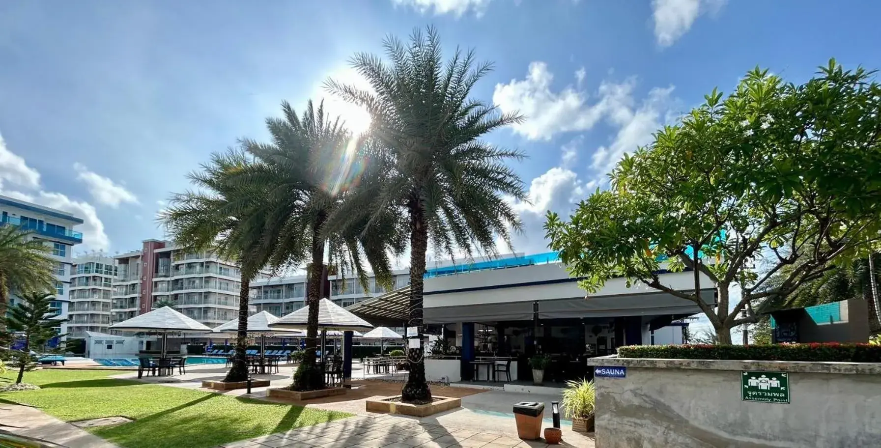 Restaurant/places to eat in GrandBlue Resort & Beachclub Restaurant/places to eat in GrandBlue Resort & Beachclub