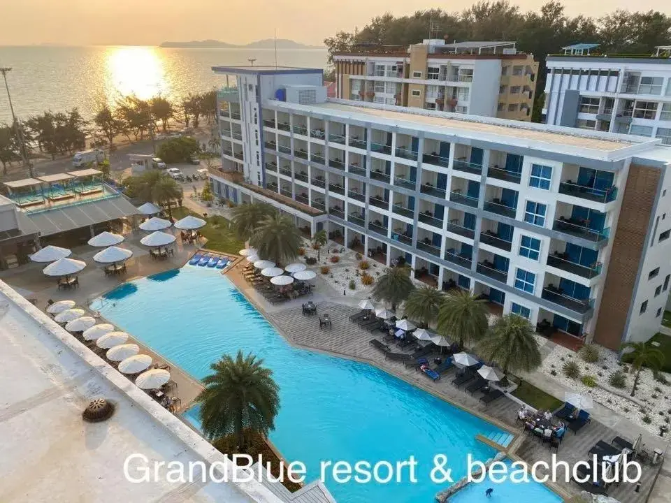 Property building in GrandBlue Resort & Beachclub Property building in GrandBlue Resort & Beachclub