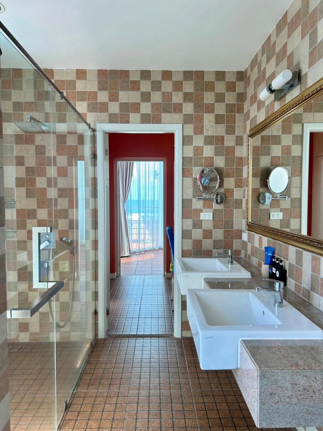 Bed in GrandBlue Resort & Beachclub