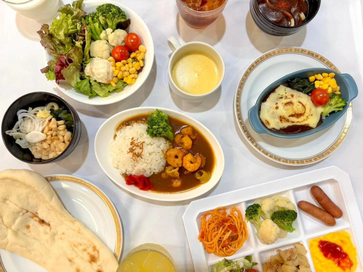 Restaurant/places to eat in APA Hotel TKP Nippori Ekimae