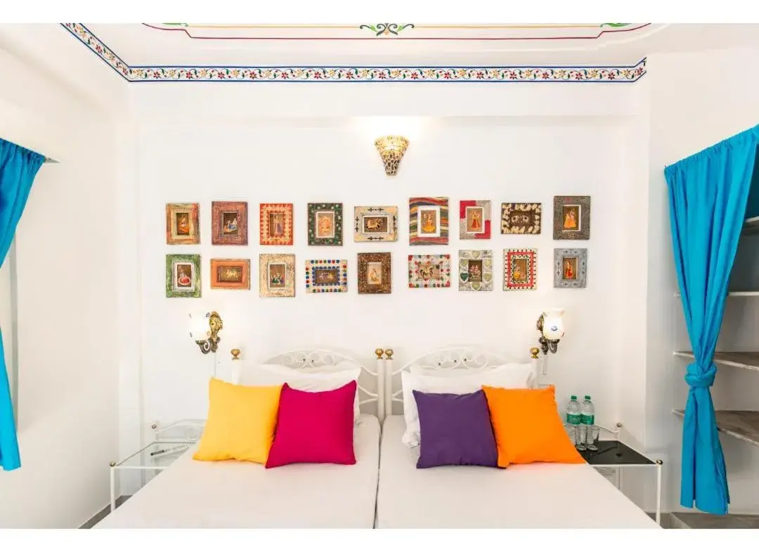 Bed in goSTOPS Udaipur Bed in goSTOPS Udaipur
