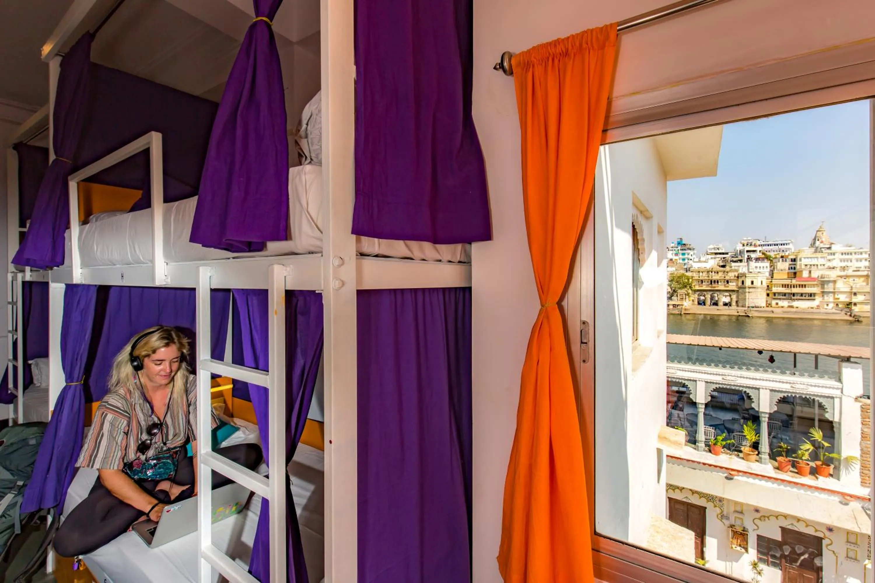 bunk bed in goSTOPS Udaipur