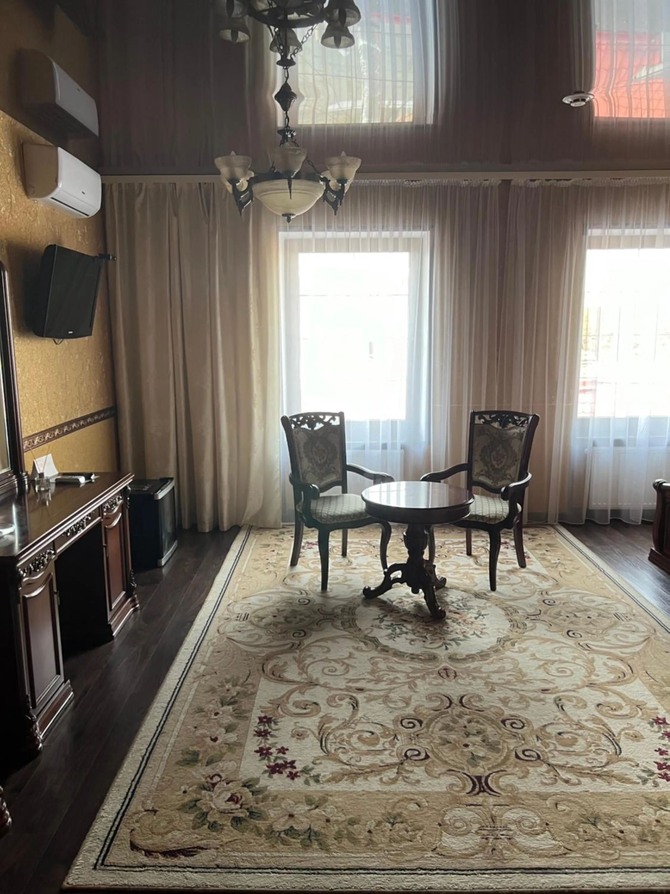 Seating area in Maximus hotel