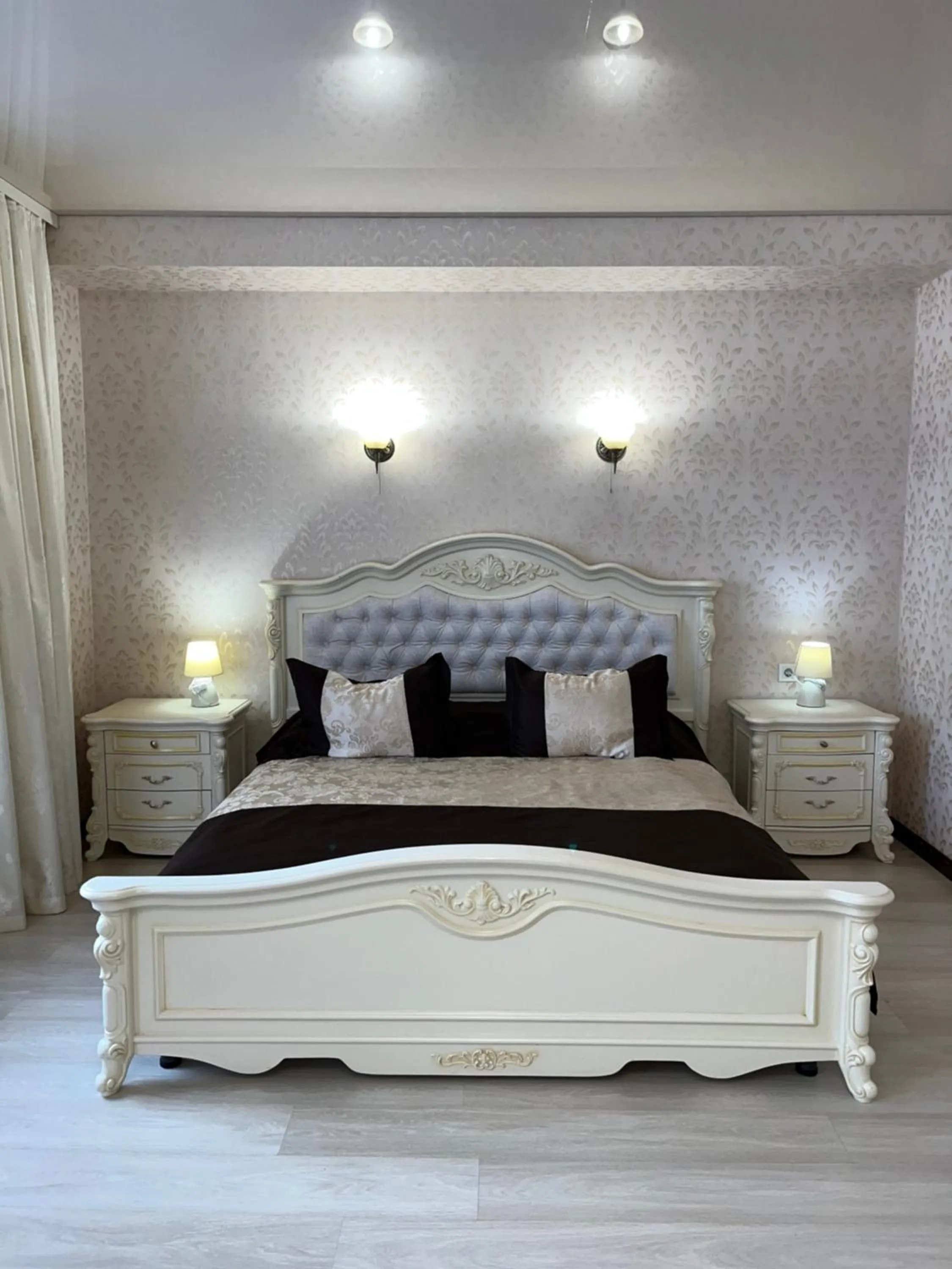 Bed in Maximus hotel