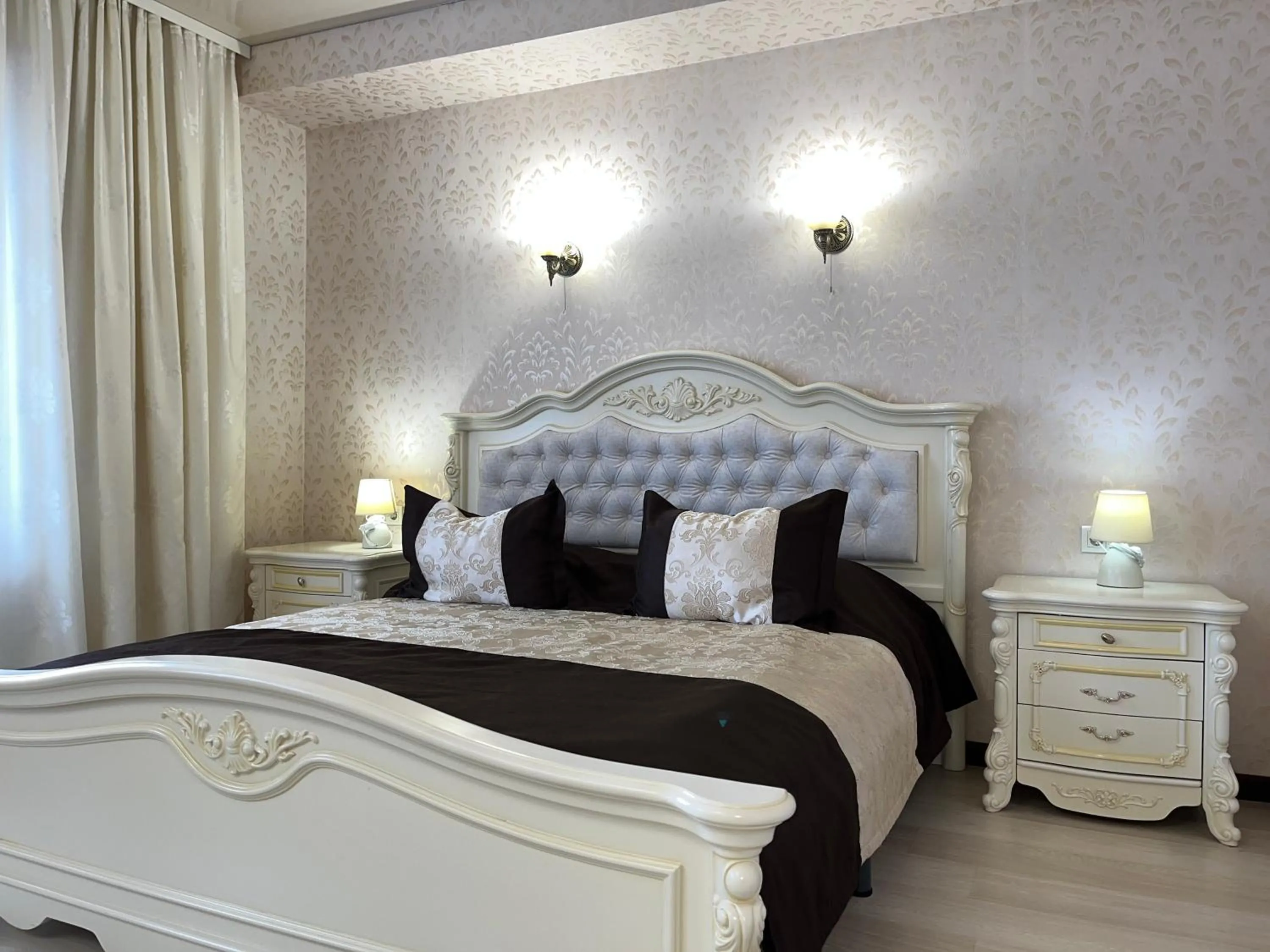 Bed in Maximus hotel