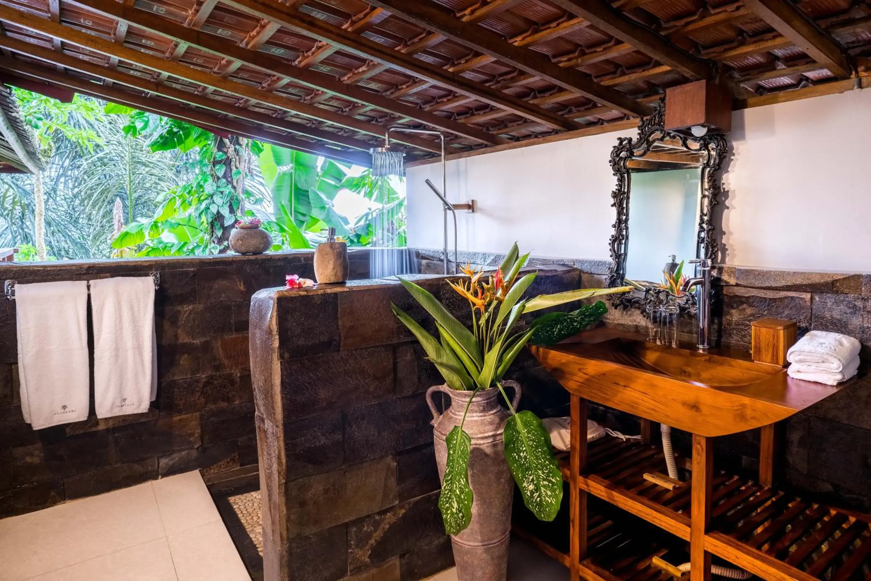 Bathroom in Alassari Plantation Bathroom in Alassari Plantation