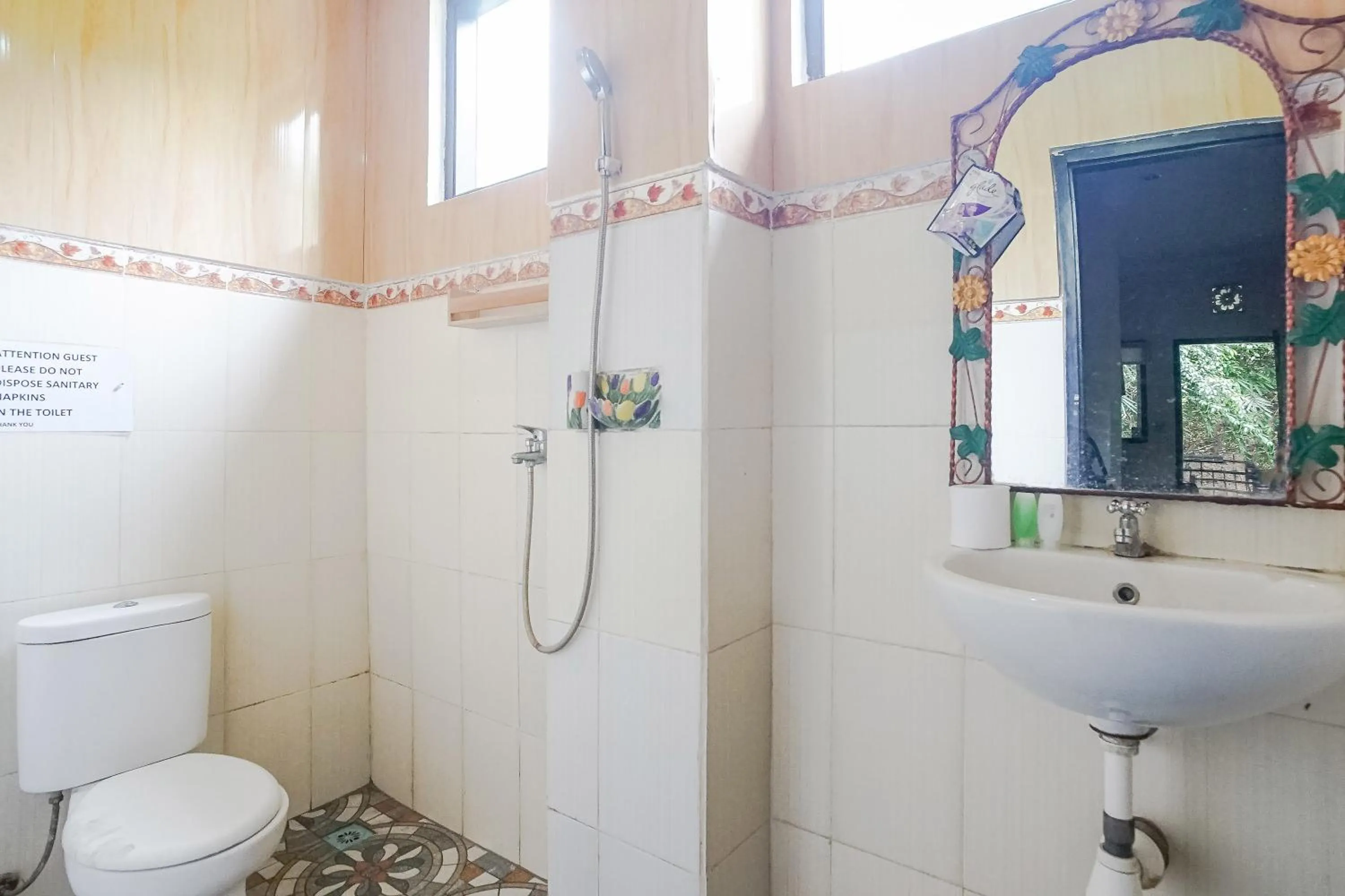 Bathroom in Green View Ubud Hostel Bali