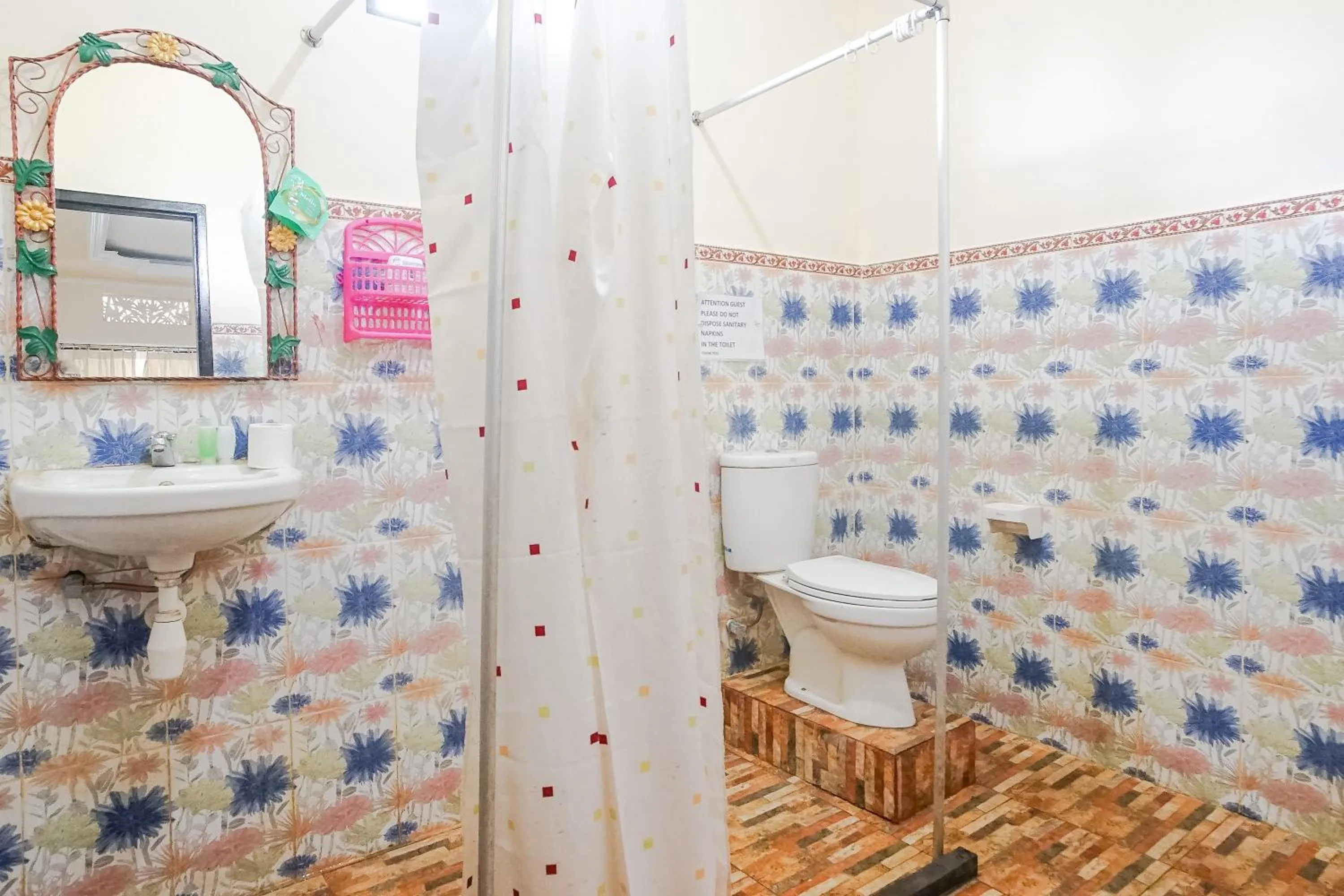 Bathroom in Green View Ubud Hostel Bali